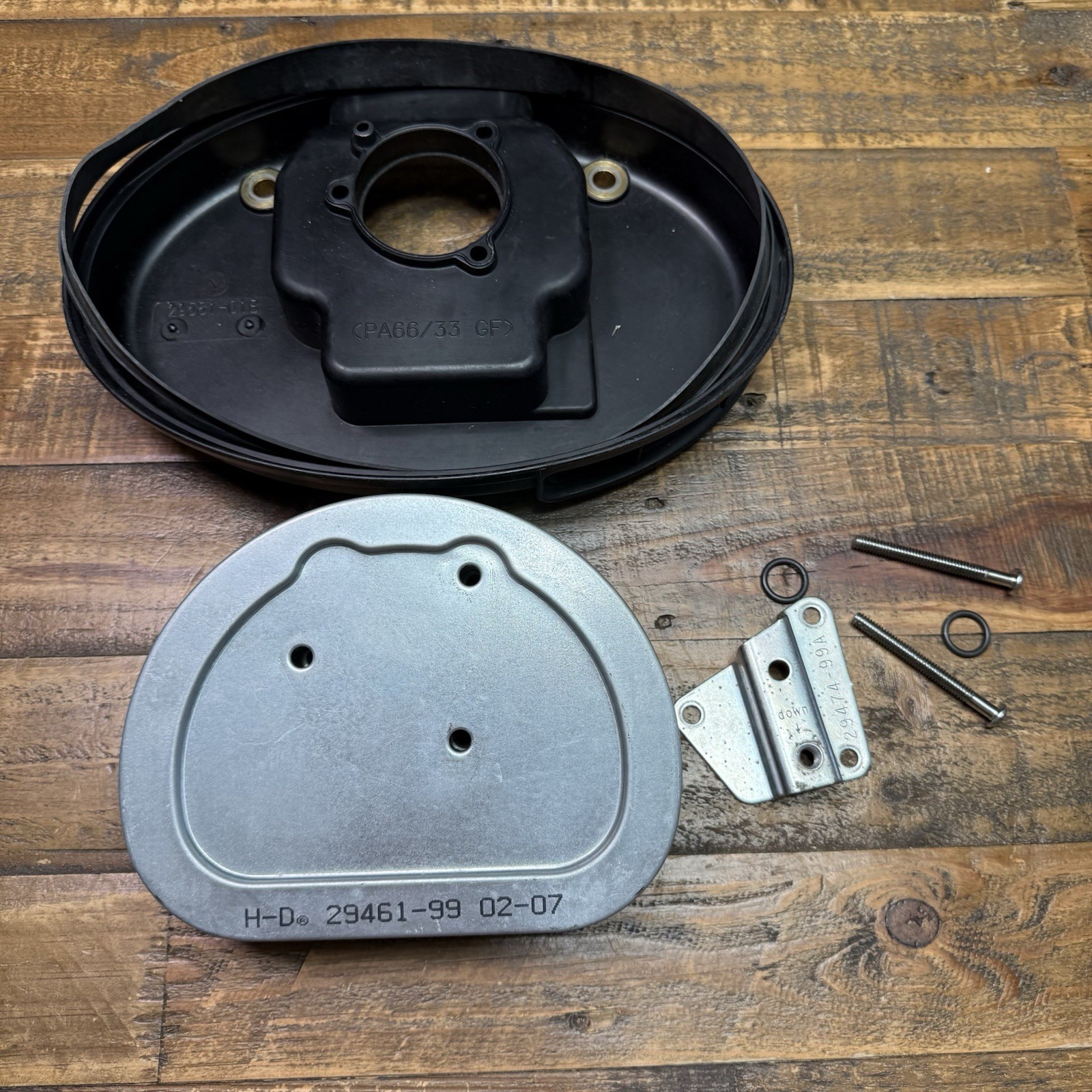 Harley OEM Air Filter Air Cleaner 29461-99 & Backplate Base Plate 29581-01B Harley OEM Air Filter Air Cleaner 29461-99 & Backplate Base Plate 29581-01B