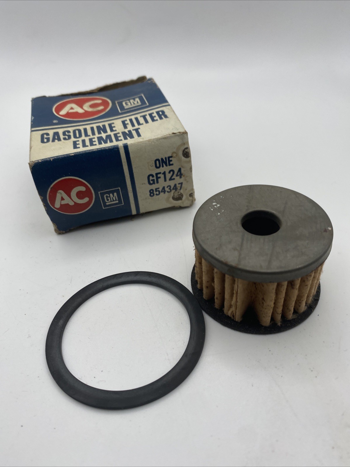 NOS 1955-65 Chevrolet Glass Fuel Filter Bowl Filter Gf 124 Impala Corvette NOS 1955-65 Chevrolet Glass Fuel Filter Bowl Filter Gf 124 Impala Corvette