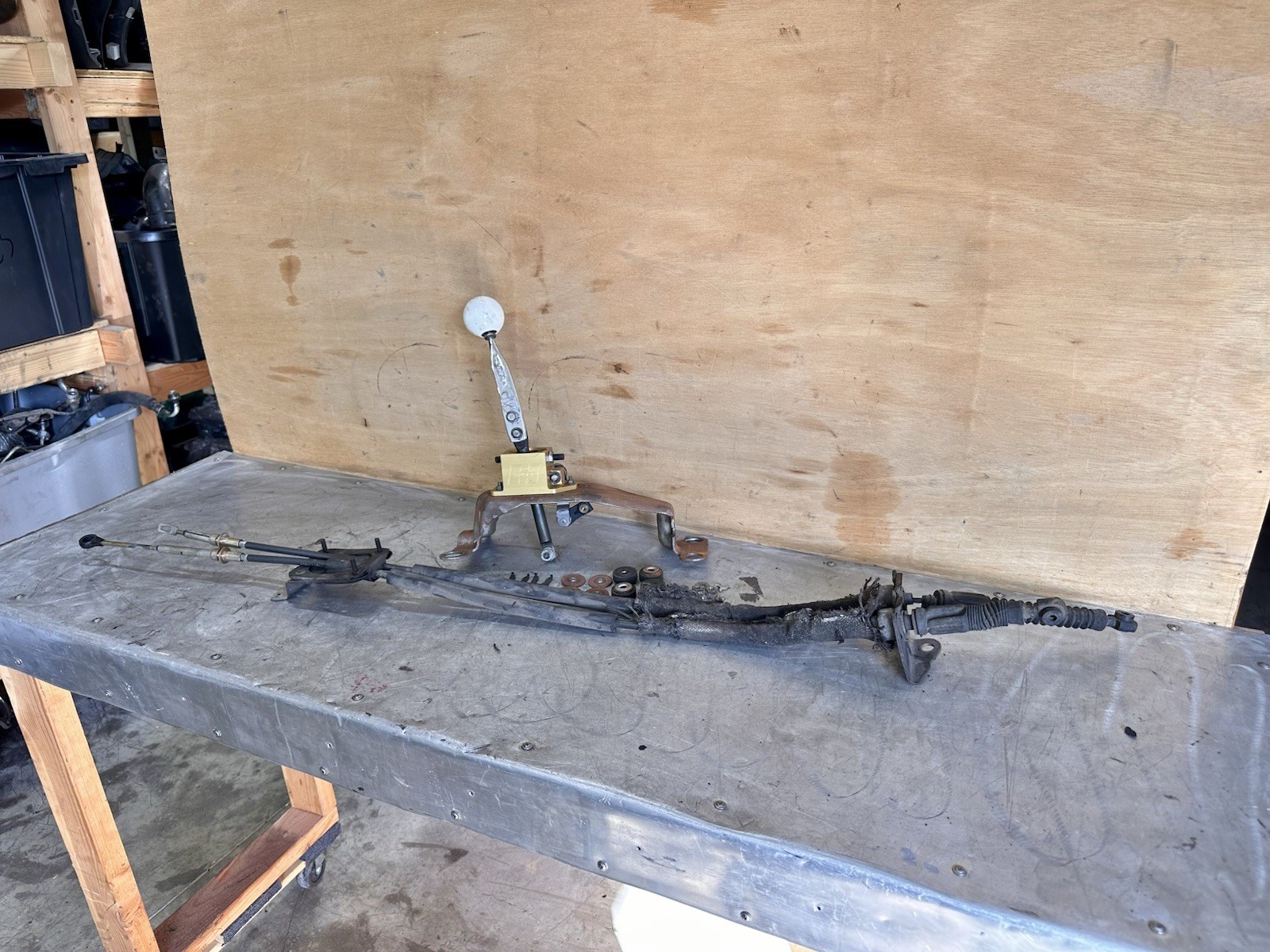 03-05 DODGE NEON SRT4 SRT-4 2.4L OEM 5 SPEED SHIFTER BOX N CABLES HURST Short 03-05 DODGE NEON SRT4 SRT-4 2.4L OEM 5 SPEED SHIFTER BOX N CABLES HURST Short