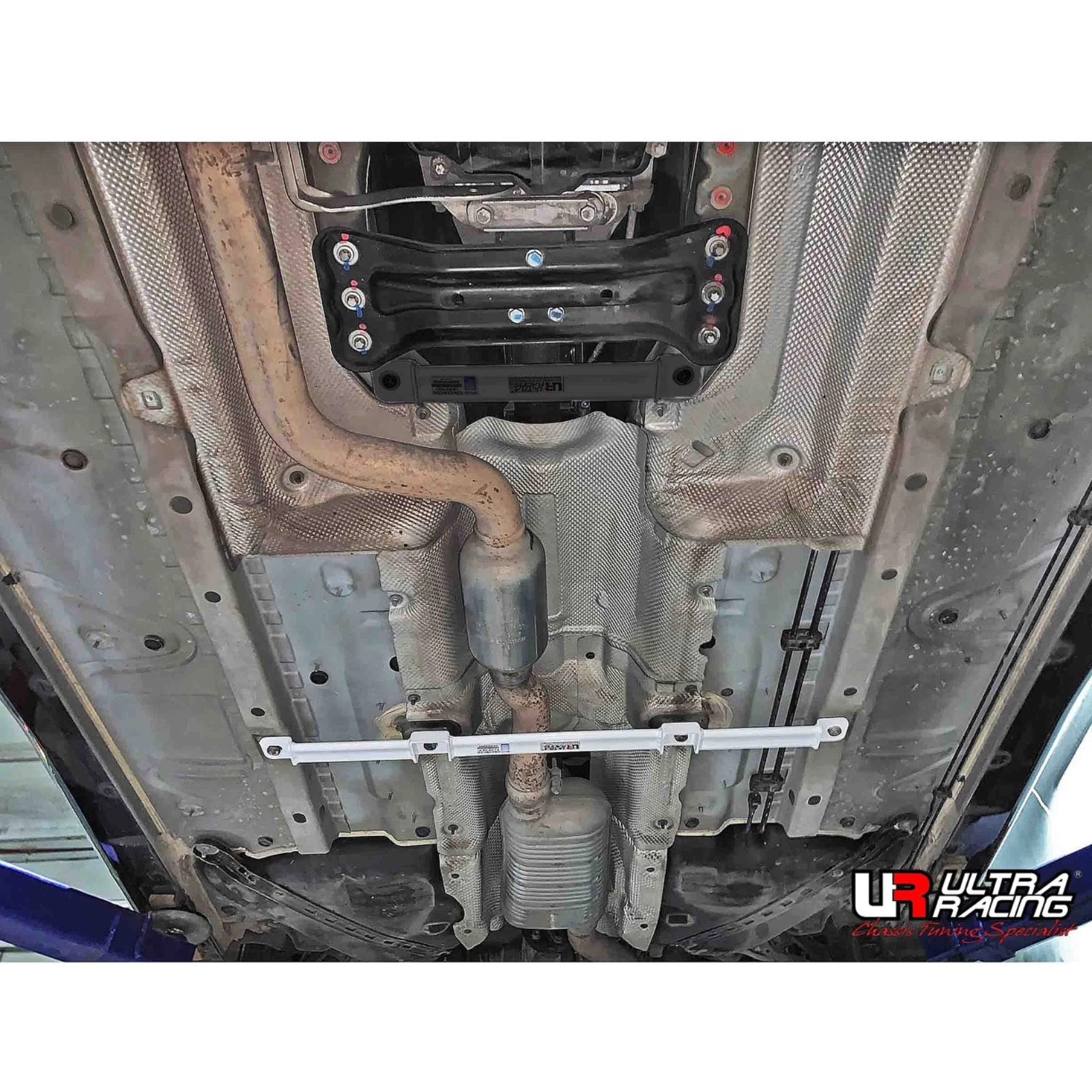 UR Brace 4-Points For 08-14 Mercedes Benz C63 AMG/W204 C250/350 Middle Lower Bar