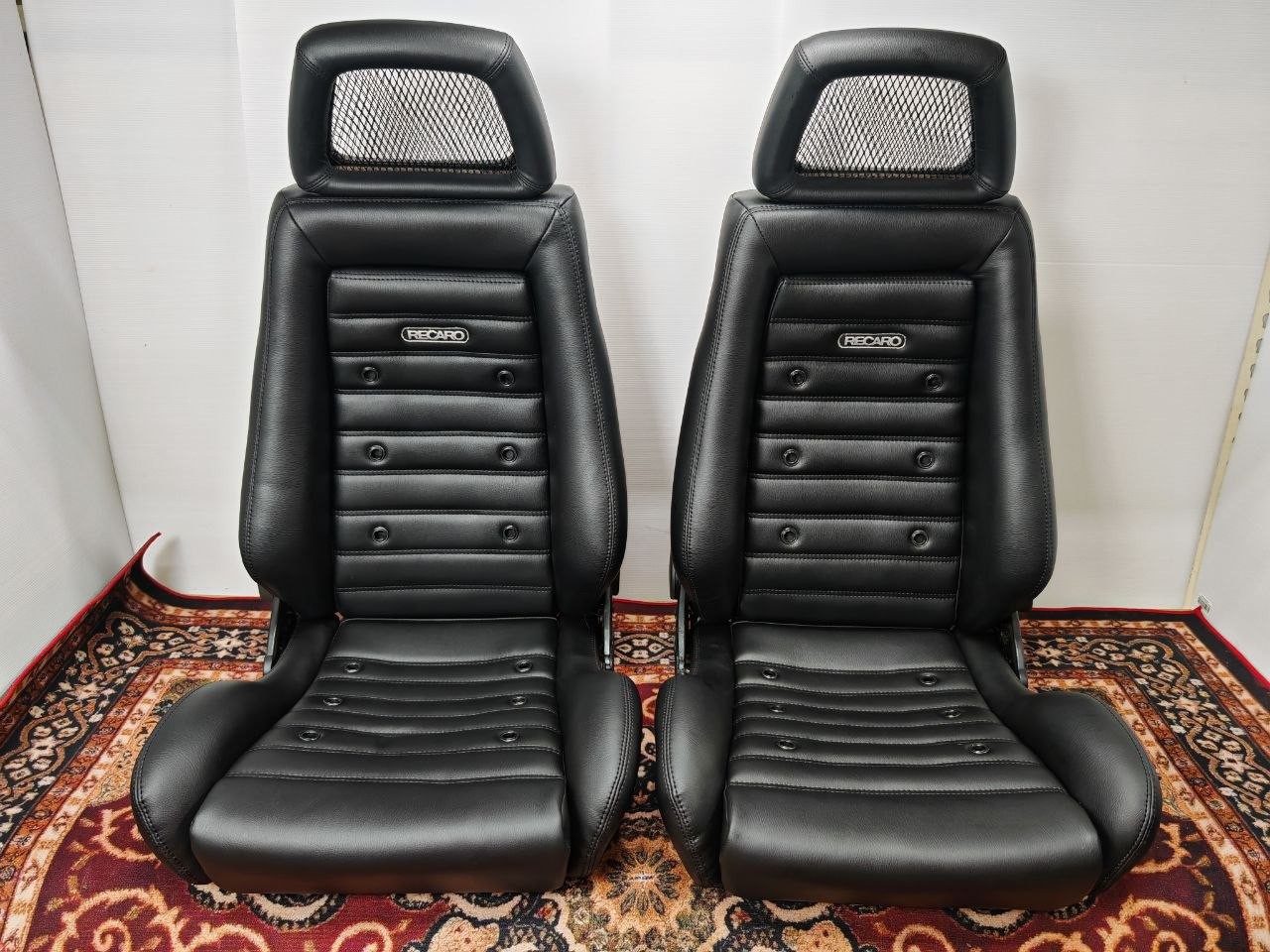 {INCLUDED TARIFF FOR US} RECARO LX-B Net Headrest Reupholstered Retro Design