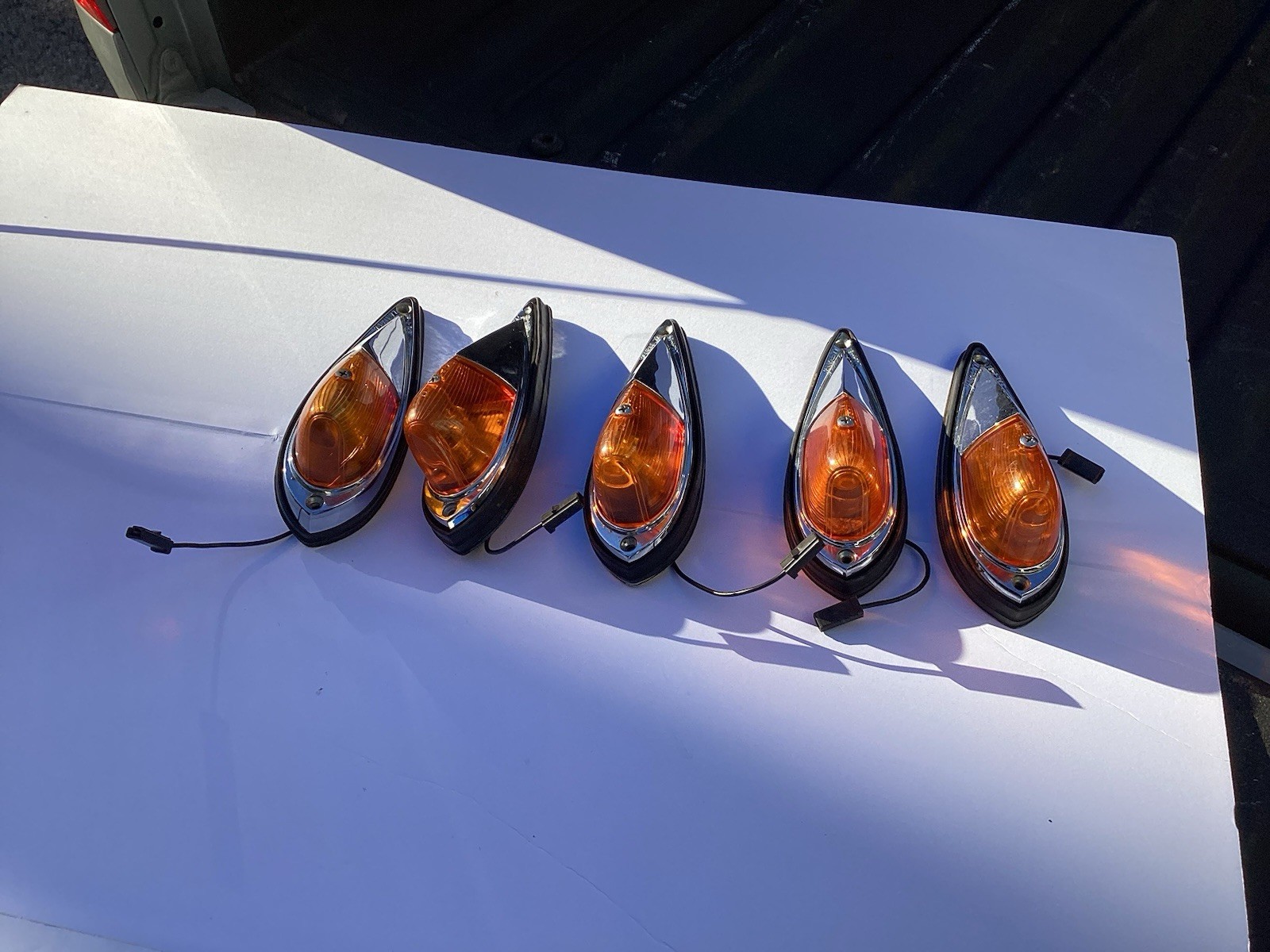 Vintage Set 5 YANKEE 77 OEM Clearance Teardrop Lights SAE-P-66 Chevy UNTESTED.