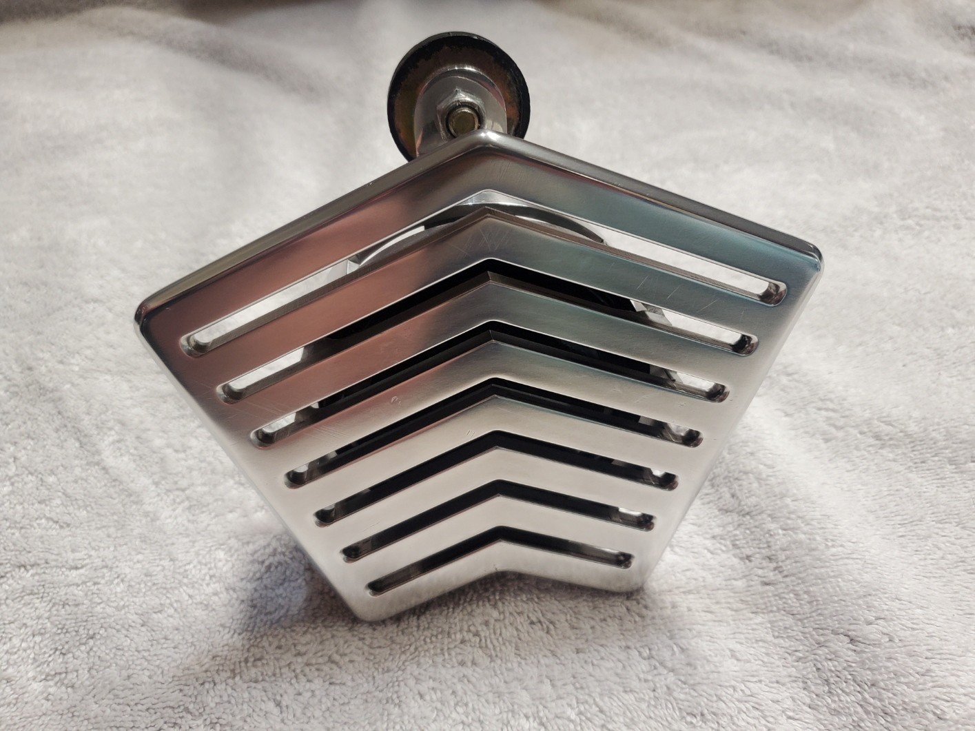 Polished 6061 Billet Aluminum V-Shaped Horn Cover for Harley Davidson