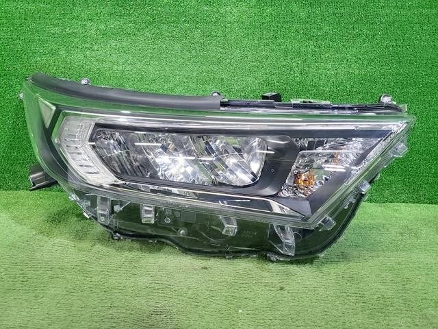 Mint Take-Off OEM Toyota RAV4 MXAA54 Right RH LED Headlight Lamp Genuine JDM Mint Take-Off OEM Toyota RAV4 MXAA54 Right RH LED Headlight Lamp Genuine JDM