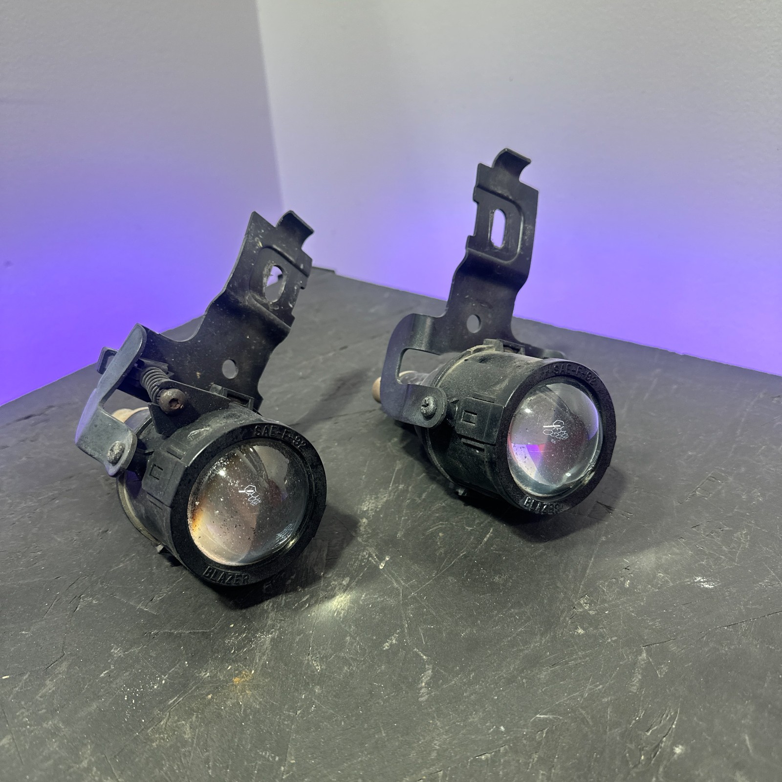 97-04 Chevrolet Corvette C5 Fog Light Assemblies 10281935 10281936 Left & Right 97-04 Chevrolet Corvette C5 Fog Light Assemblies 10281935 10281936 Left & Right