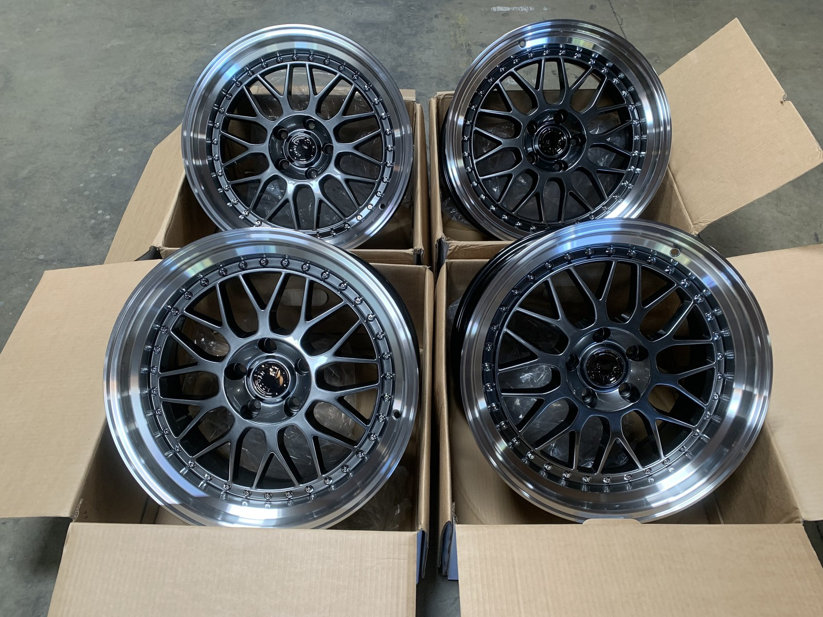 18x9.5 +30 | Aodhan AH02  5x114.3 Hyper Black w/Machined Lip  Wheels  (Used Set)