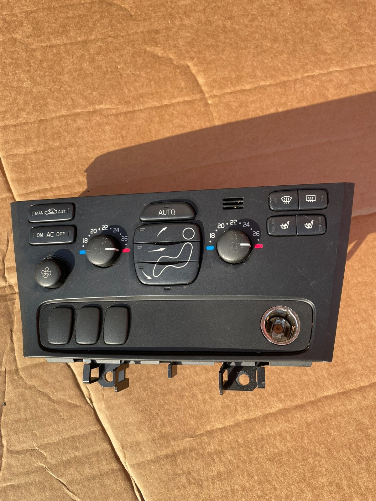 VOLVO S60 V70 XC70 2004 2005 CLIMATE CONTROL UNIT HVAC 8691876 OEM