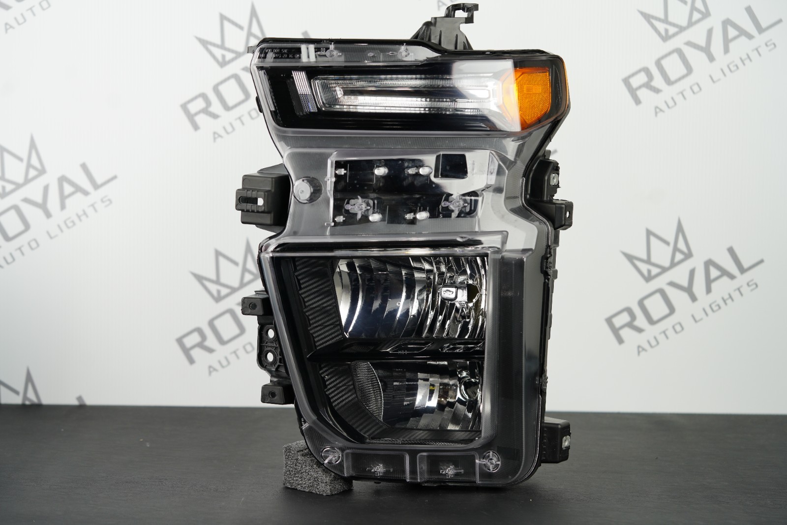 Perfect 24-26 Chevrolet Silverado 2500 3500 HD Halogen Headlight Left LH OEM B Perfect 24-26 Chevrolet Silverado 2500 3500 HD Halogen Headlight Left LH OEM B