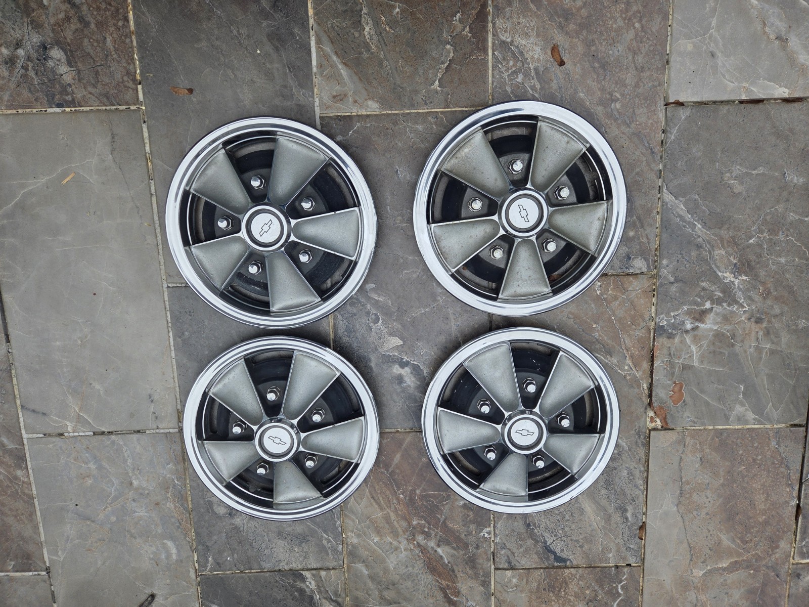 1965-1969 Corvair /  1965-1967  Chevy II Mag Wheel Covers Rare   (  13\