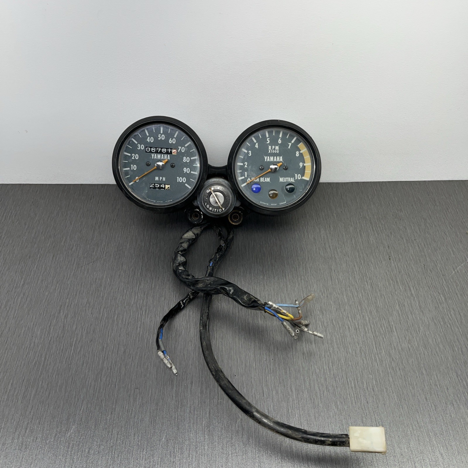 1972-73 Yamaha 175 Enduro Speedometer Tachometer Instrument Gauge Set 1972-73 Yamaha 175 Enduro Speedometer Tachometer Instrument Gauge Set