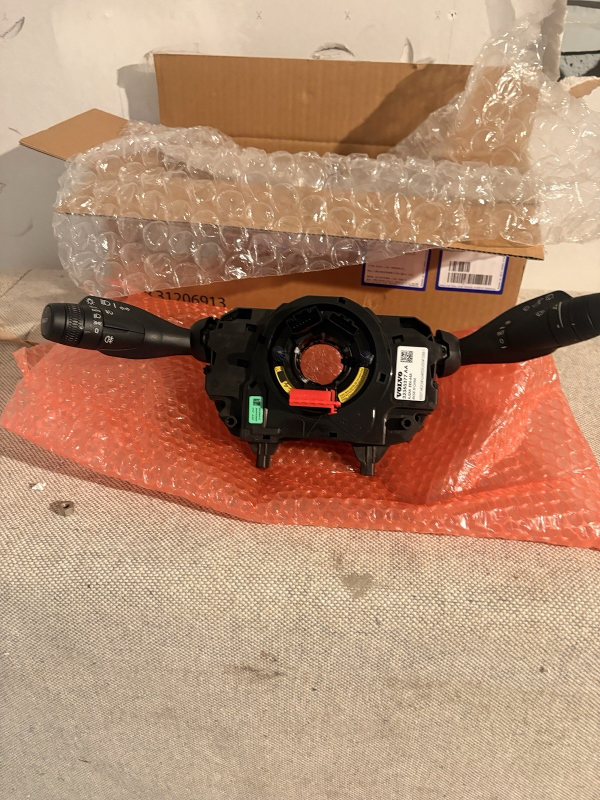 32350377 Volvo Brand New 2020 XC 90 Heated Steering Wheel Module/Clock Spring 32350377 Volvo Brand New 2020 XC 90 Heated Steering Wheel Module/Clock Spring