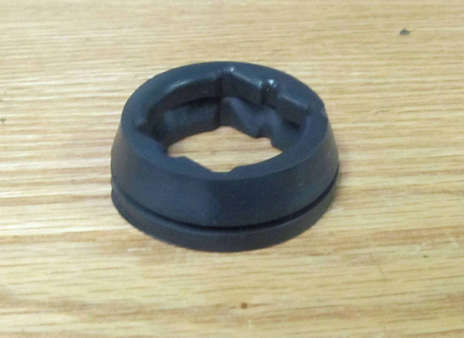1956 1957 58 59 1960 CHEVY FIREWALL RUBBER WIRE HARNESS GROMMET ** USA MADE **
