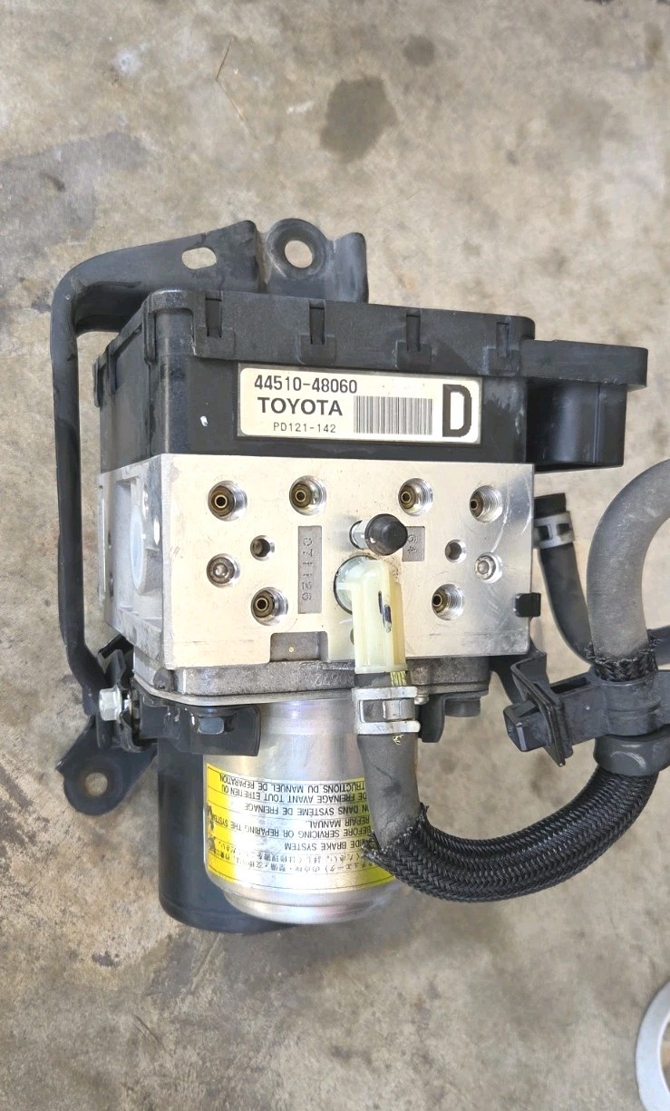 For 2006-2008Toyota Highlander Hybrid 06-08 Rx 400H ABS Brake Pump Module Oem. For 2006-2008Toyota Highlander Hybrid 06-08 Rx 400H ABS Brake Pump Module Oem.