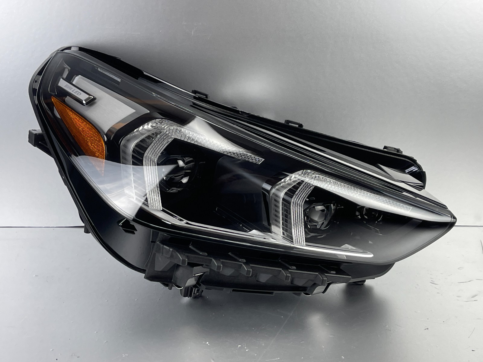 Nice 2023-2026 BMW X1 U11 Right Passenger LED Headlight OEM 63-11-5-A64-432 Nice 2023-2026 BMW X1 U11 Right Passenger LED Headlight OEM 63-11-5-A64-432