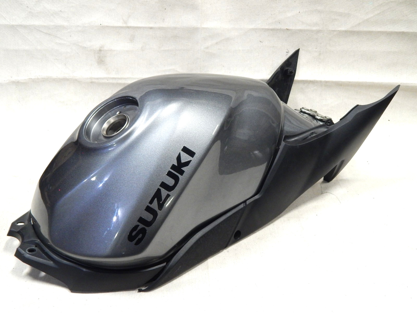 17 18 19 20 21 22 23 24 25 26 SUZUKI SV650 SV-650 petrol fuel gas tank GRAY