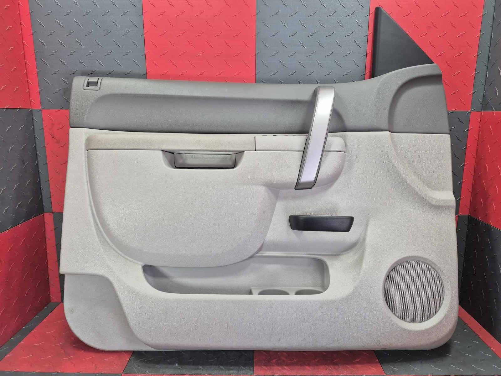 2010-2013 GMC Sierra 1500 LH Driver Front Door Interior Trim Panel Titanium 2010-2013 GMC Sierra 1500 LH Driver Front Door Interior Trim Panel Titanium