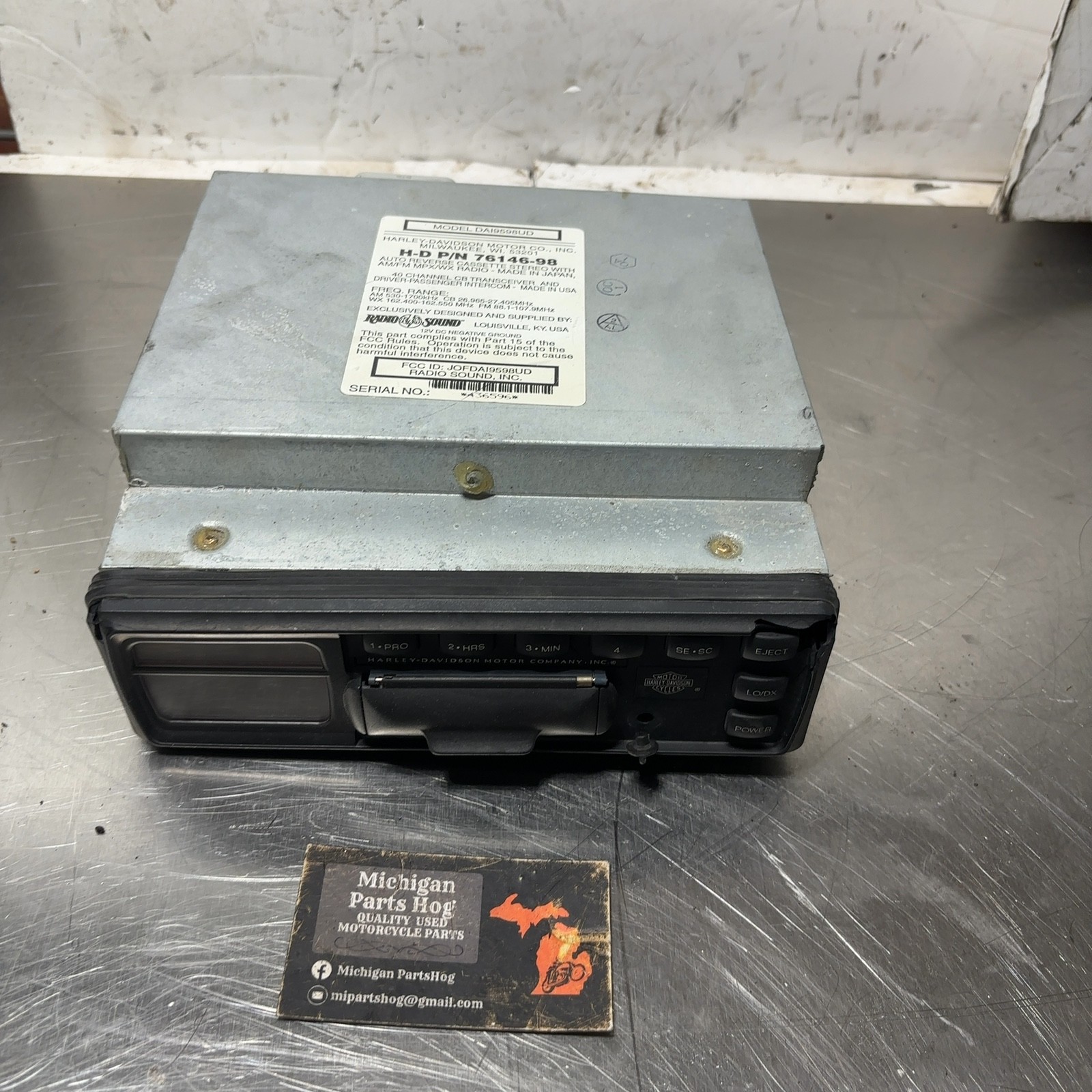 98-06 Harley Radio Sound OEM Radio Cassette Player Used 76146-98