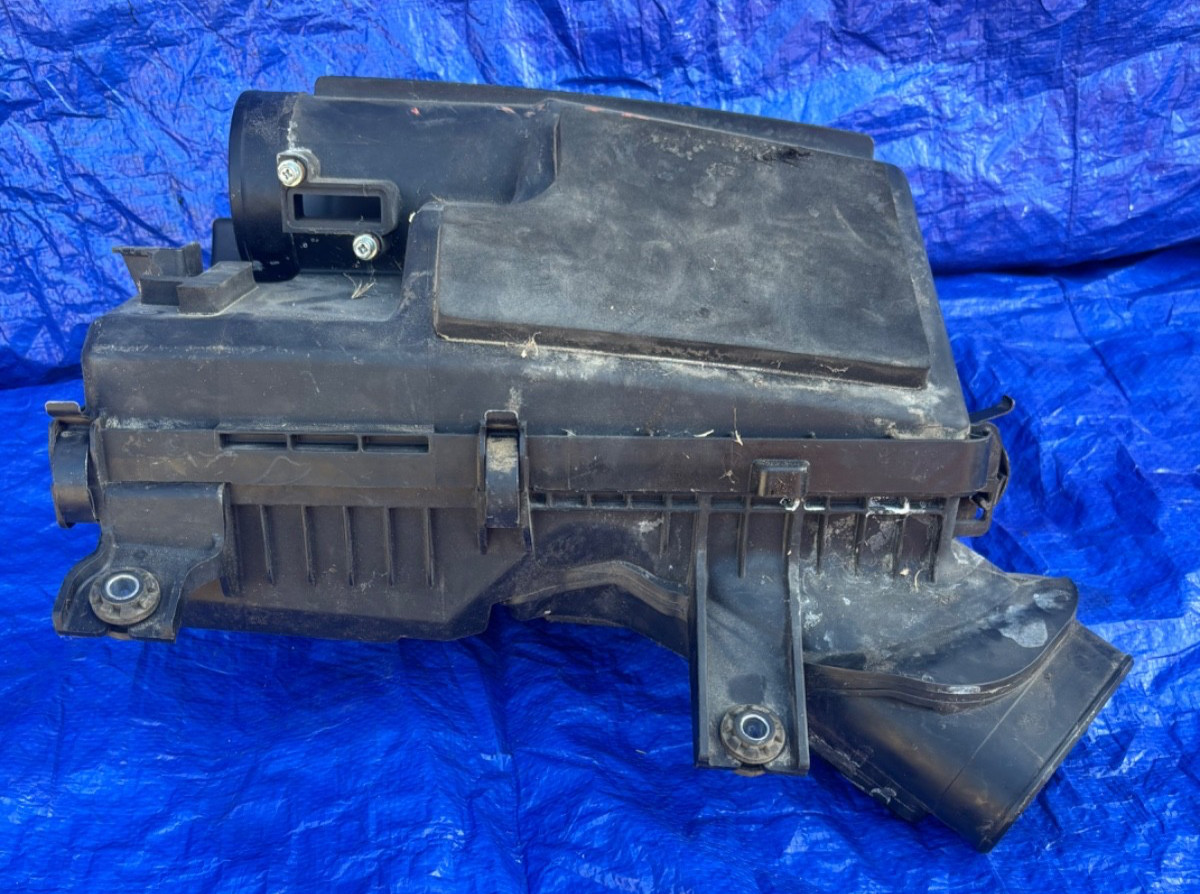 19-25 INFINITI QX50 ENGINE AIR CLEANER FILTER HOUSING BOX 165265NA3A 165005NA3A