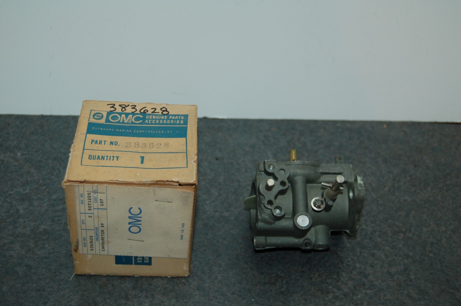 NOS GENUINE OMC 383628 CARBURETOR BODY EVINRUDE JOHNSON CARB NEW OLD STOCK OEM NOS GENUINE OMC 383628 CARBURETOR BODY EVINRUDE JOHNSON CARB NEW OLD STOCK OEM