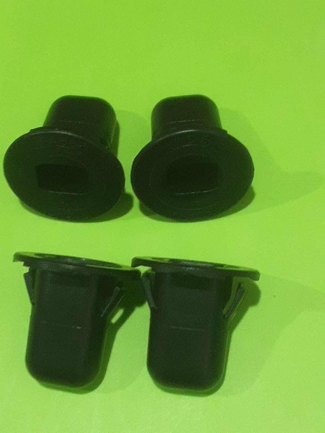 Set of 4 W717970-S300 Tail Lamp Grommets Rear Tail Light Retainers OE Replace Set of 4 W717970-S300 Tail Lamp Grommets Rear Tail Light Retainers OE Replace