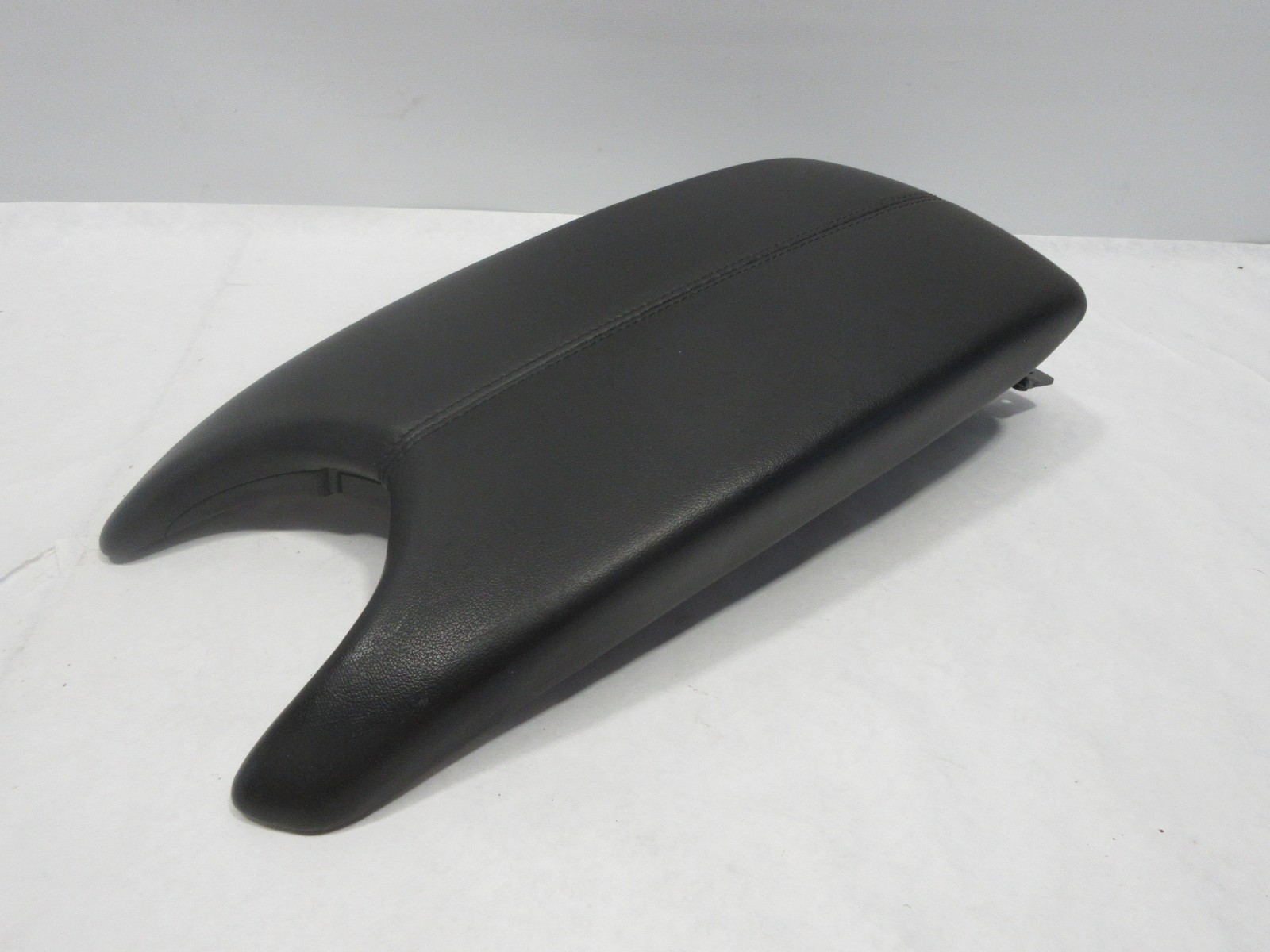 2013-2018 Cadillac ATS Center Console Black Leather Armrest Top Lid OEM