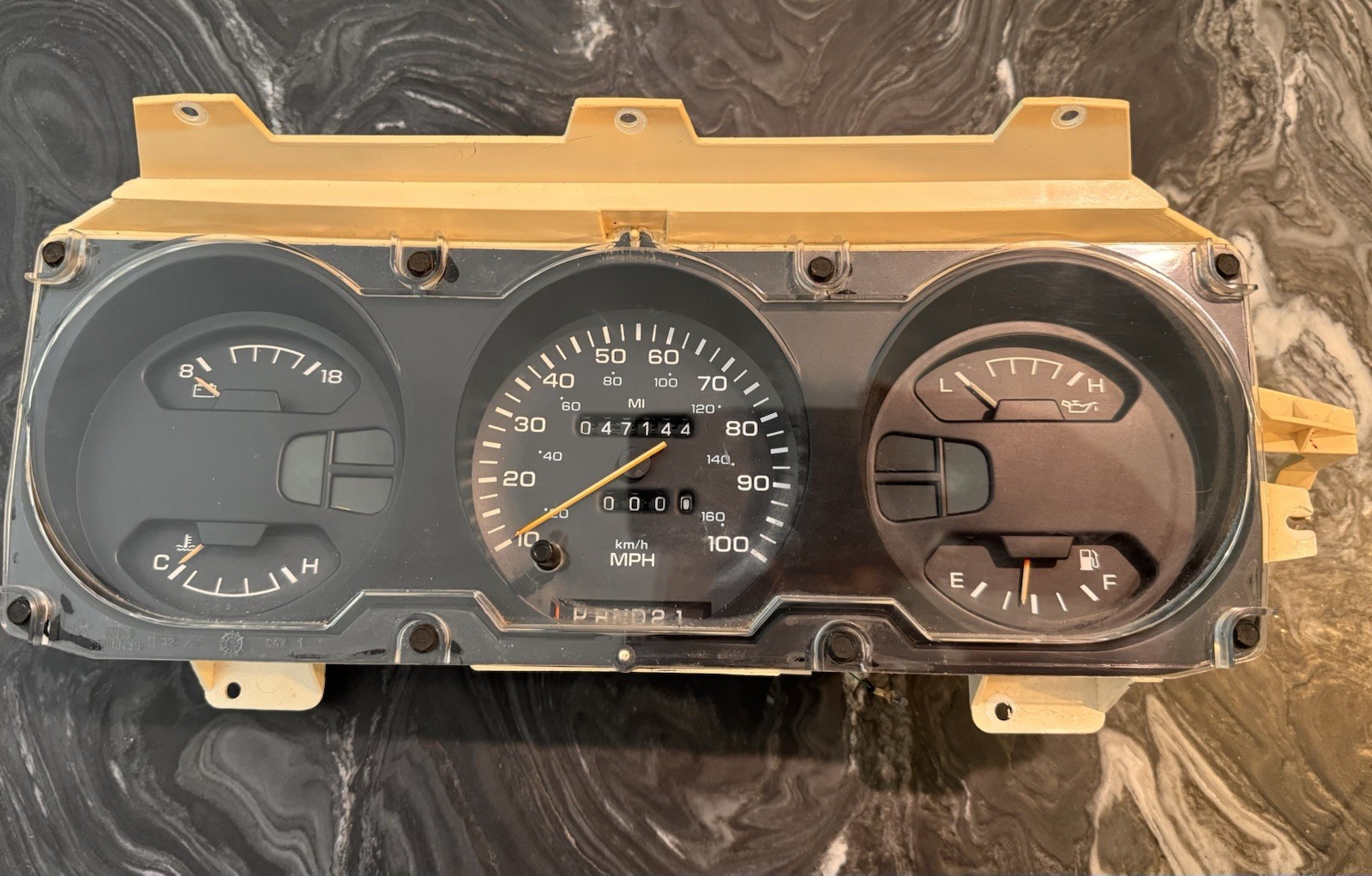 90-93 Dodge Ramcharger D150 D250 D350 Instrument Gauge Cluster OEM low mileage 90-93 Dodge Ramcharger D150 D250 D350 Instrument Gauge Cluster OEM low mileage