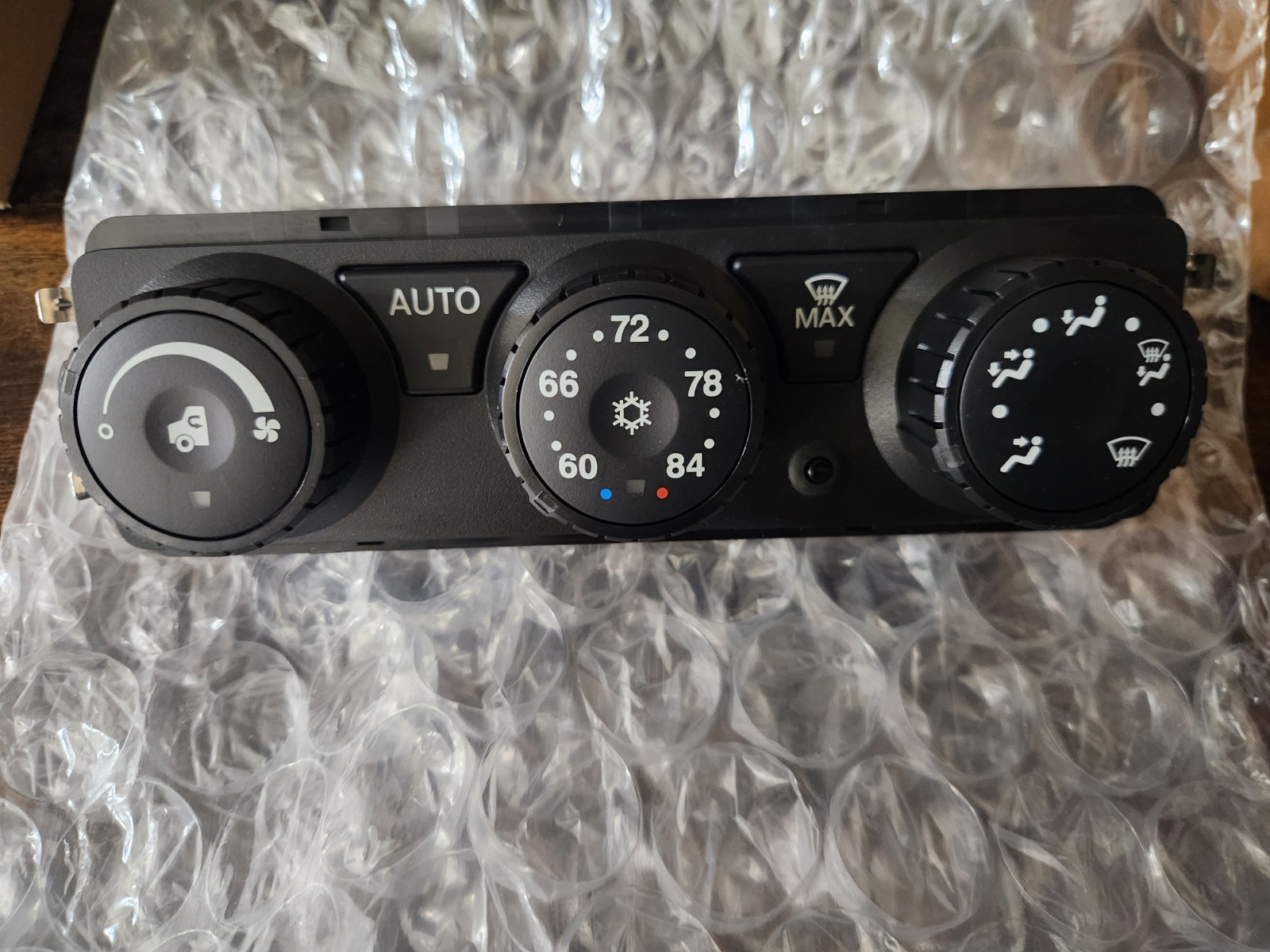New F21-1028-13B1 Genuine Paccar HVAC Climate Temperature Control Module