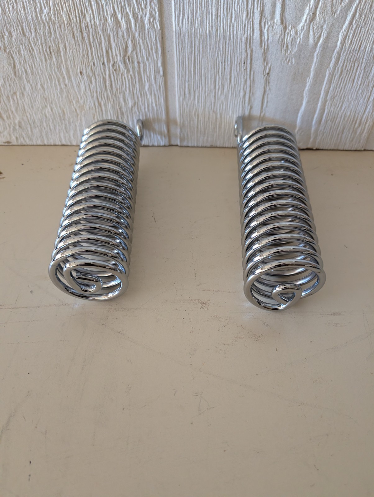 1947-62 Harley-Davidson Hummer Lightweights Solo Seat Springs 52040-47 NEW