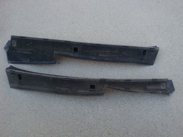 MERCEDES SL 129 90-02 500SL 300SL SL500 600SL WINDSHIELD COWL MOLDING SET LT RH MERCEDES SL 129 90-02 500SL 300SL SL500 600SL WINDSHIELD COWL MOLDING SET LT RH