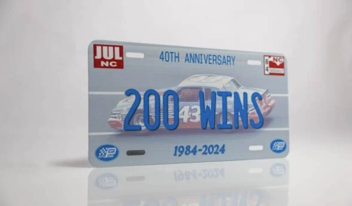 Petty's Garage Limited Edition Richard Petty 200th Win License Plate Petty's Garage Limited Edition Richard Petty 200th Win License Plate