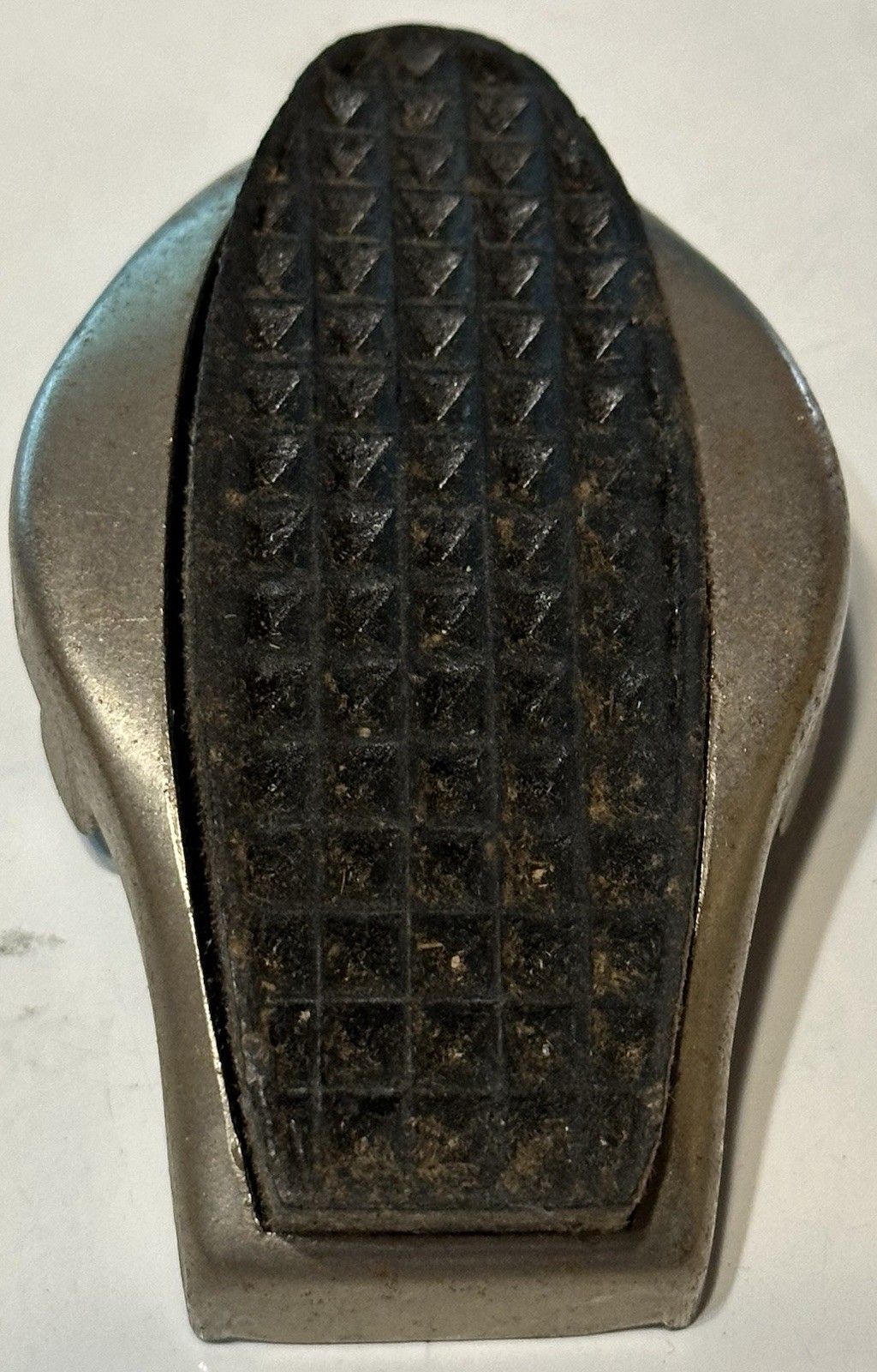 LQQK 1 Vintage AUTOMOTIVE ENGINEERING Pedal Pads OLD AUTO PART LQQK 1 Vintage AUTOMOTIVE ENGINEERING Pedal Pads OLD AUTO PART
