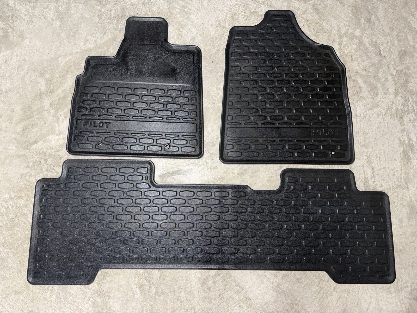 03-08 Honda Pilot OEM all weather season rubber floor mat mats liners black 03-08 Honda Pilot OEM all weather season rubber floor mat mats liners black