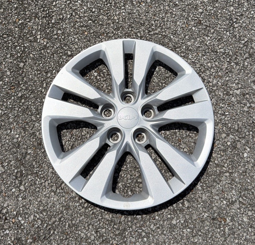 Hubcap for Kia Soul 2020-2024 - Genuine OEM Factory 16-inch Wheel Cover 66035 Hubcap for Kia Soul 2020-2024 - Genuine OEM Factory 16-inch Wheel Cover 66035