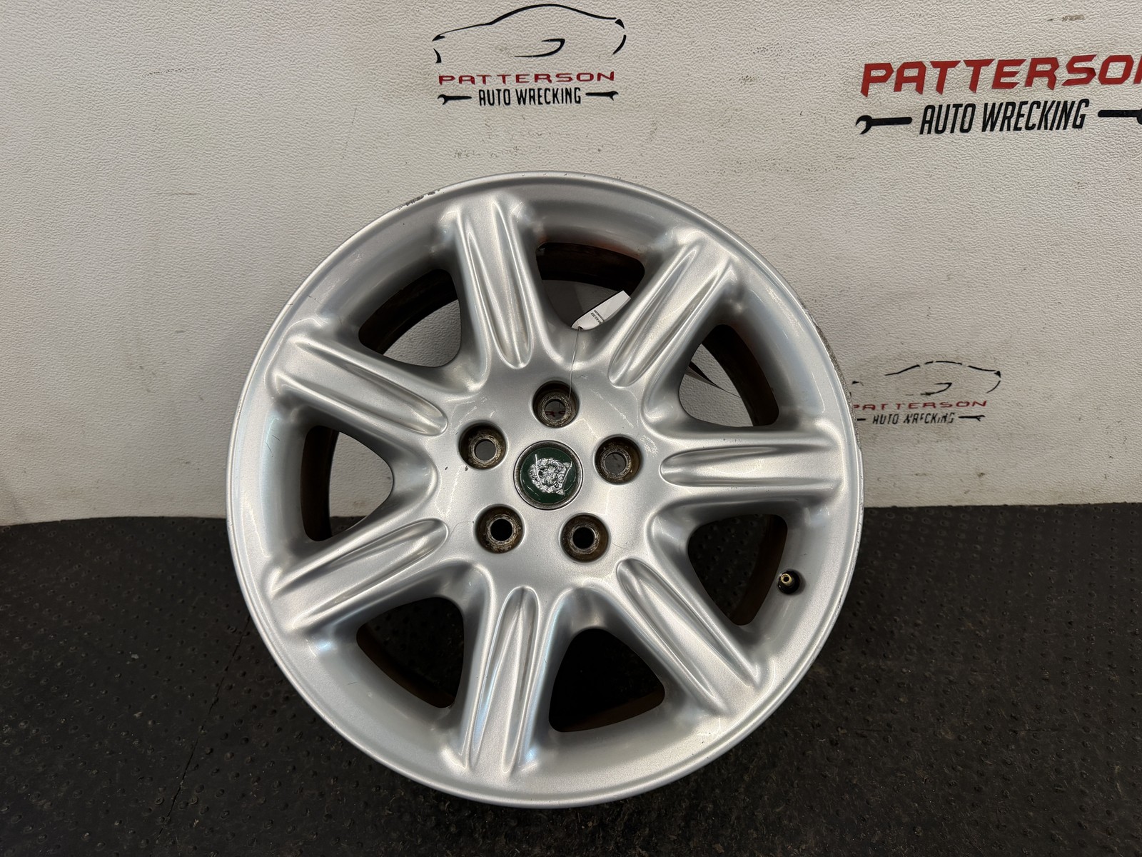 97-00 JAGUAR XK8 FRONT ROAD ALLOY 7 SPOKE 18 97-00 JAGUAR XK8 FRONT ROAD ALLOY 7 SPOKE 18