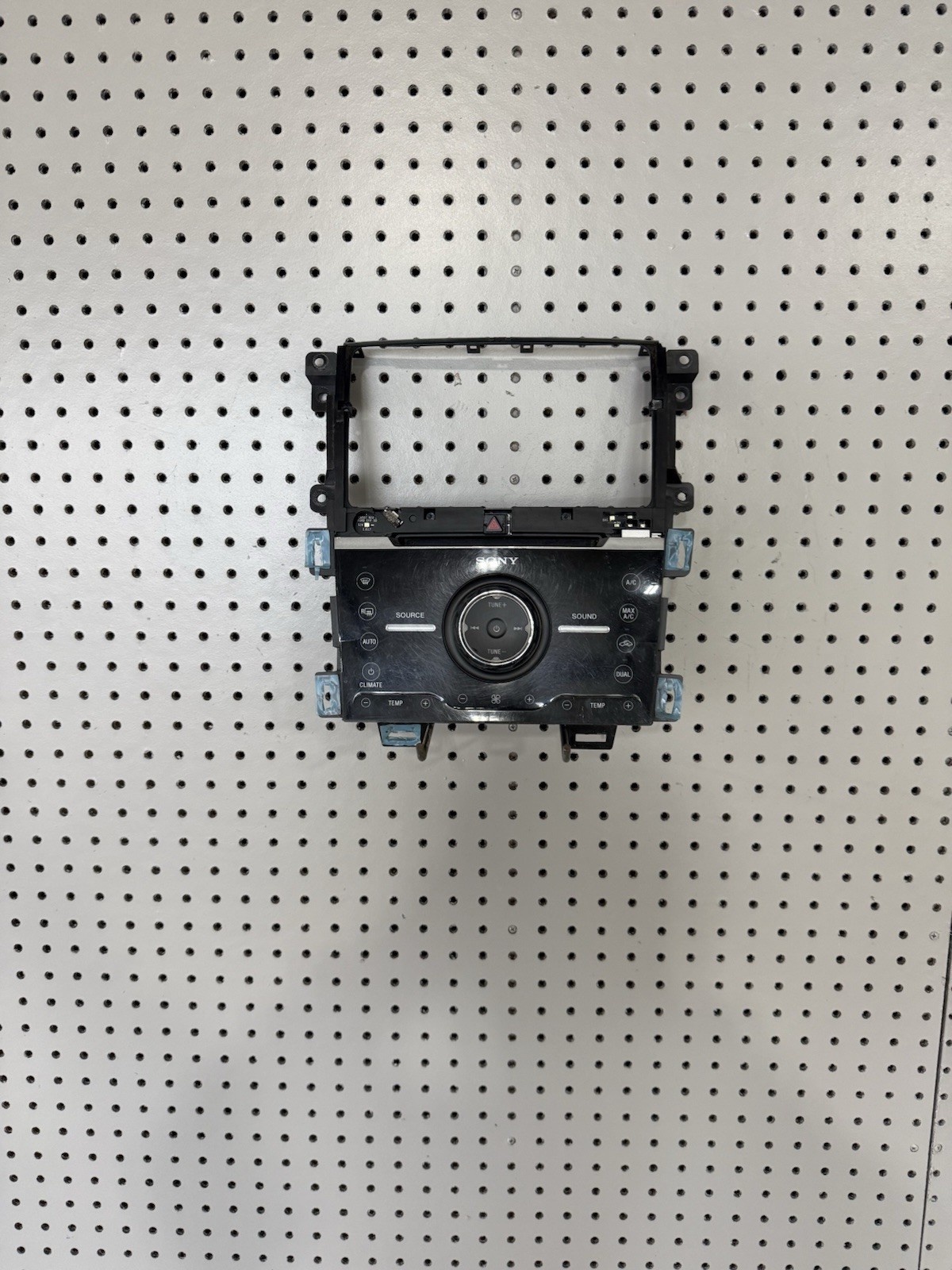 2011-2014 Ford Edge Heater Climate Control Sony Radio CD Control Dash AE1745 DG