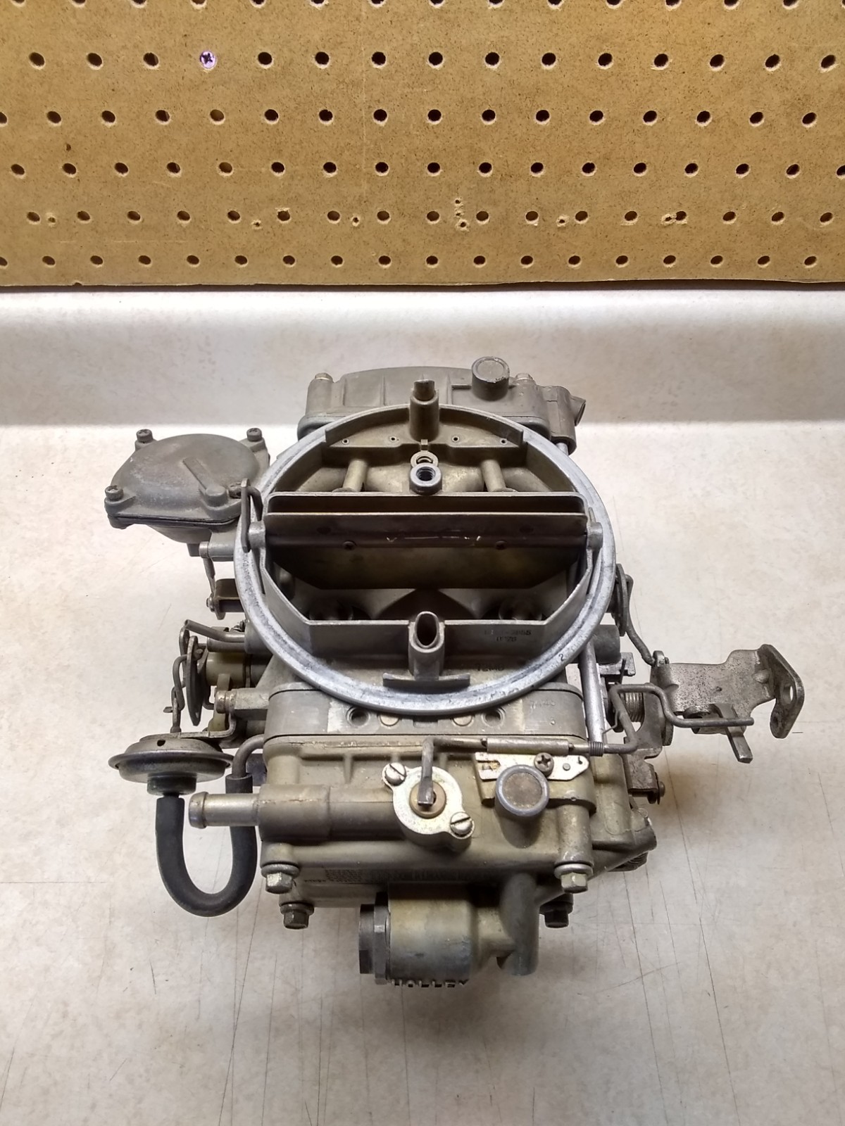 VTG Used Holley Carb List 7855 650CFM, Vac. Sec., Manual Choke, Mopar V8 Engines