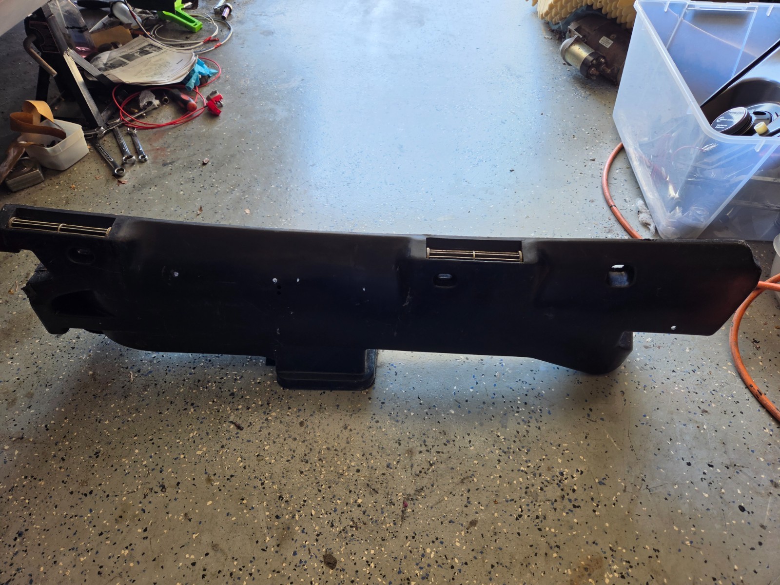 1969-72 PONTIAC GTO LEMANS CENTE...l......R LOWER HEAT A/C DUCT 9796231, 0478518