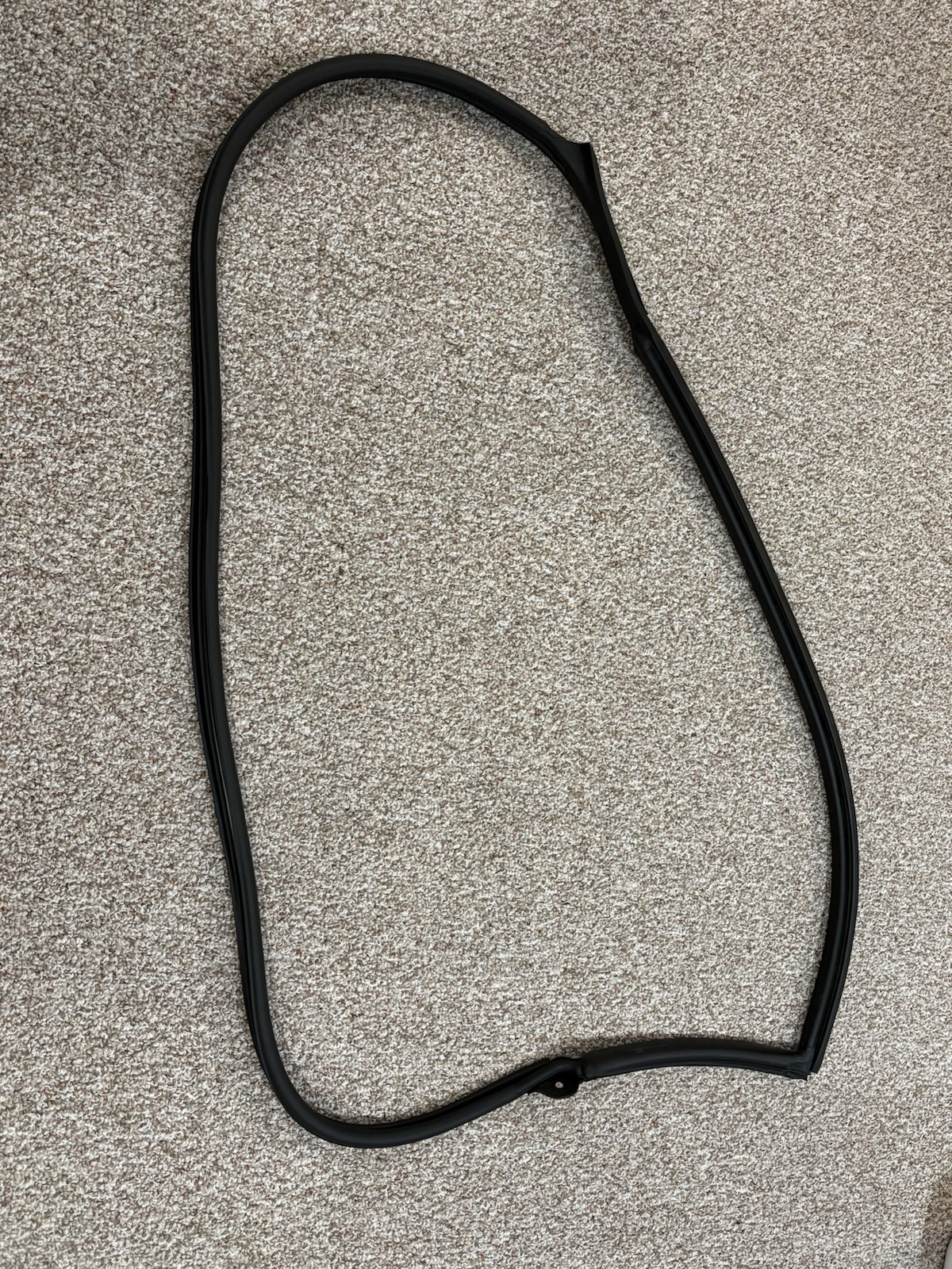 63499500 Ferrari 456GT Left Hand Door Seal 63499500 Ferrari 456GT Left Hand Door Seal
