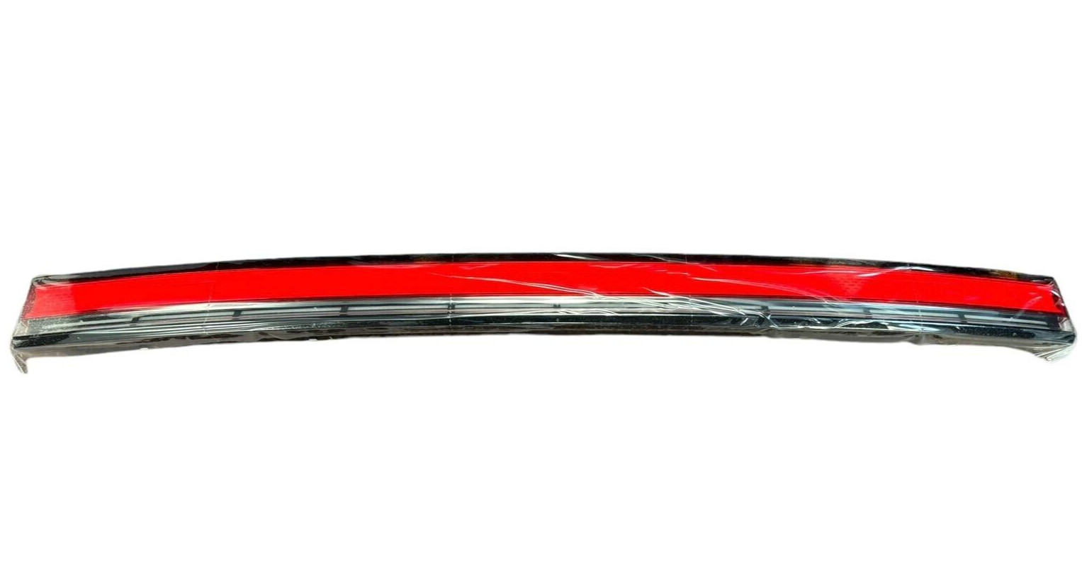 BRAND NEW 2024-2026 GEN 2 RIVIAN R1S R1T REAR MIDDLE CENTER TRUNK TAILLIGHT OEM