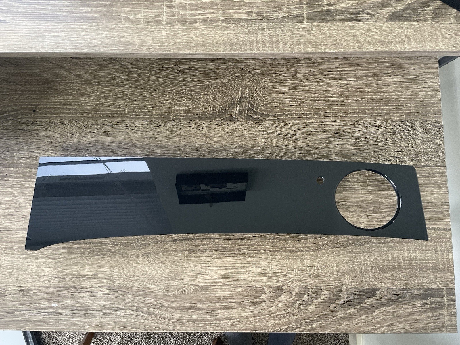20-21 Bentley Continental GT Instrument Panel Right Passenger Trim 3SB857060A 20-21 Bentley Continental GT Instrument Panel Right Passenger Trim 3SB857060A