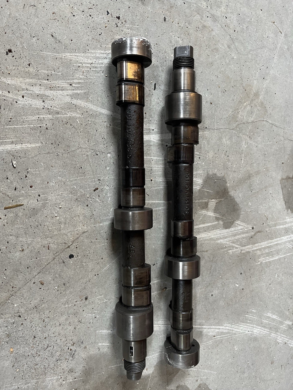 Porsche 911 2.0 T 2.2 T Camshafts 9011051340R +9011051330R Porsche 911 2.0 T 2.2 T Camshafts 9011051340R +9011051330R