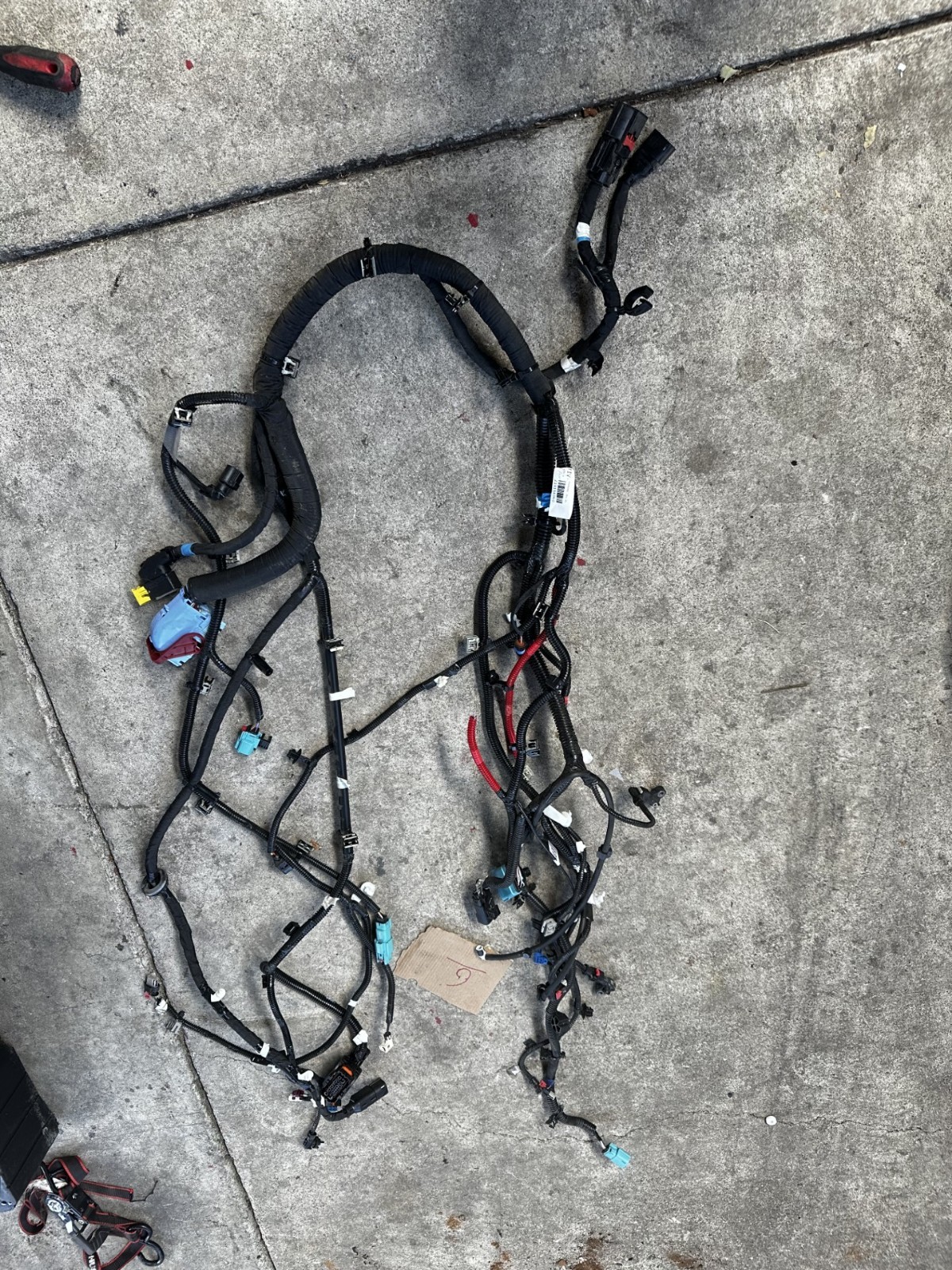 2024 - 2026 TESLA CYBERTRUCK FRONT RIGHT FRUNK BODY WIRING LOOM OEM 181297000H 2024 - 2026 TESLA CYBERTRUCK FRONT RIGHT FRUNK BODY WIRING LOOM OEM 181297000H