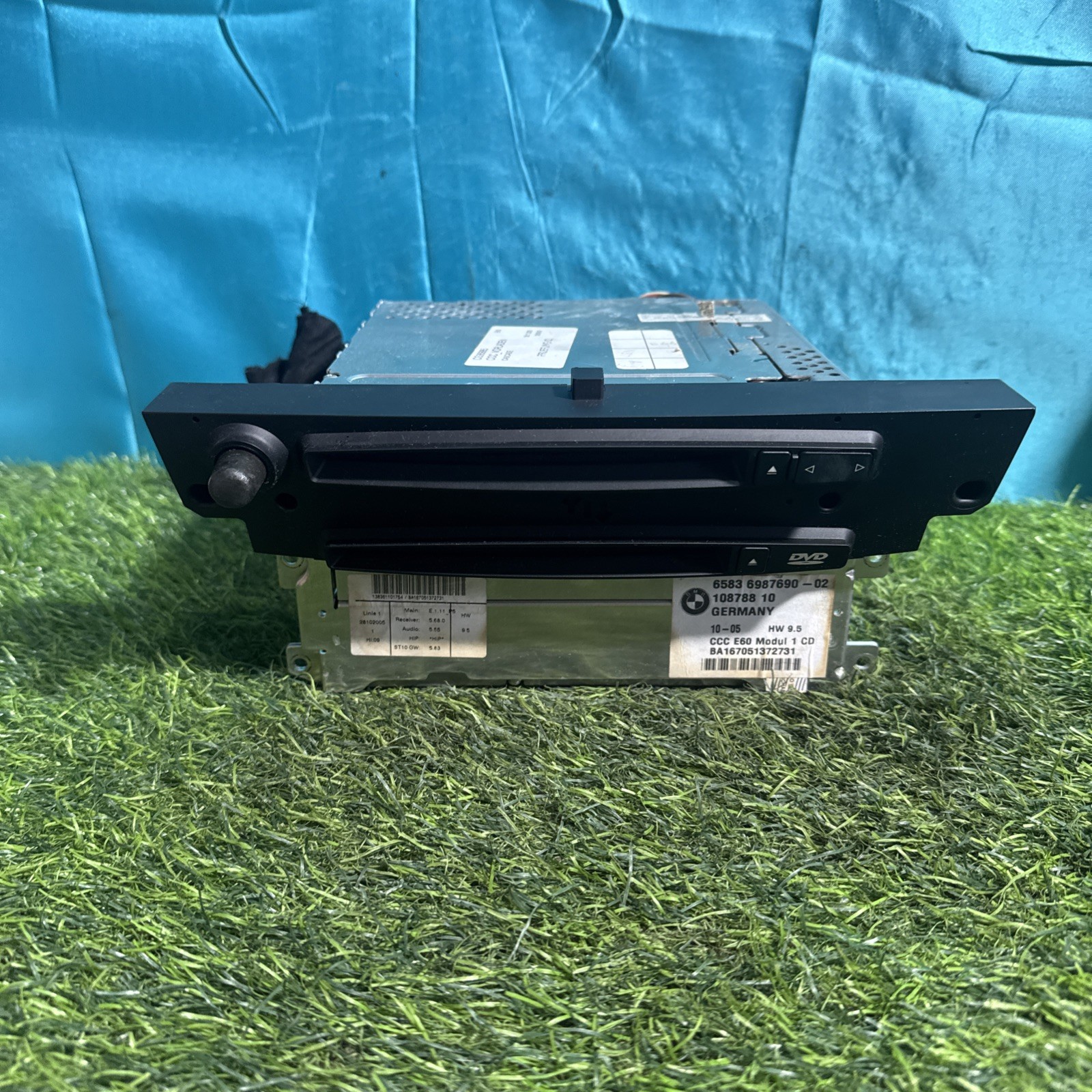 BMW OEM 525 530 535 545 550 M5 645 650 M6 FRONT NAVIGATION RADIO CD CCC 04-07 2 BMW OEM 525 530 535 545 550 M5 645 650 M6 FRONT NAVIGATION RADIO CD CCC 04-07 2