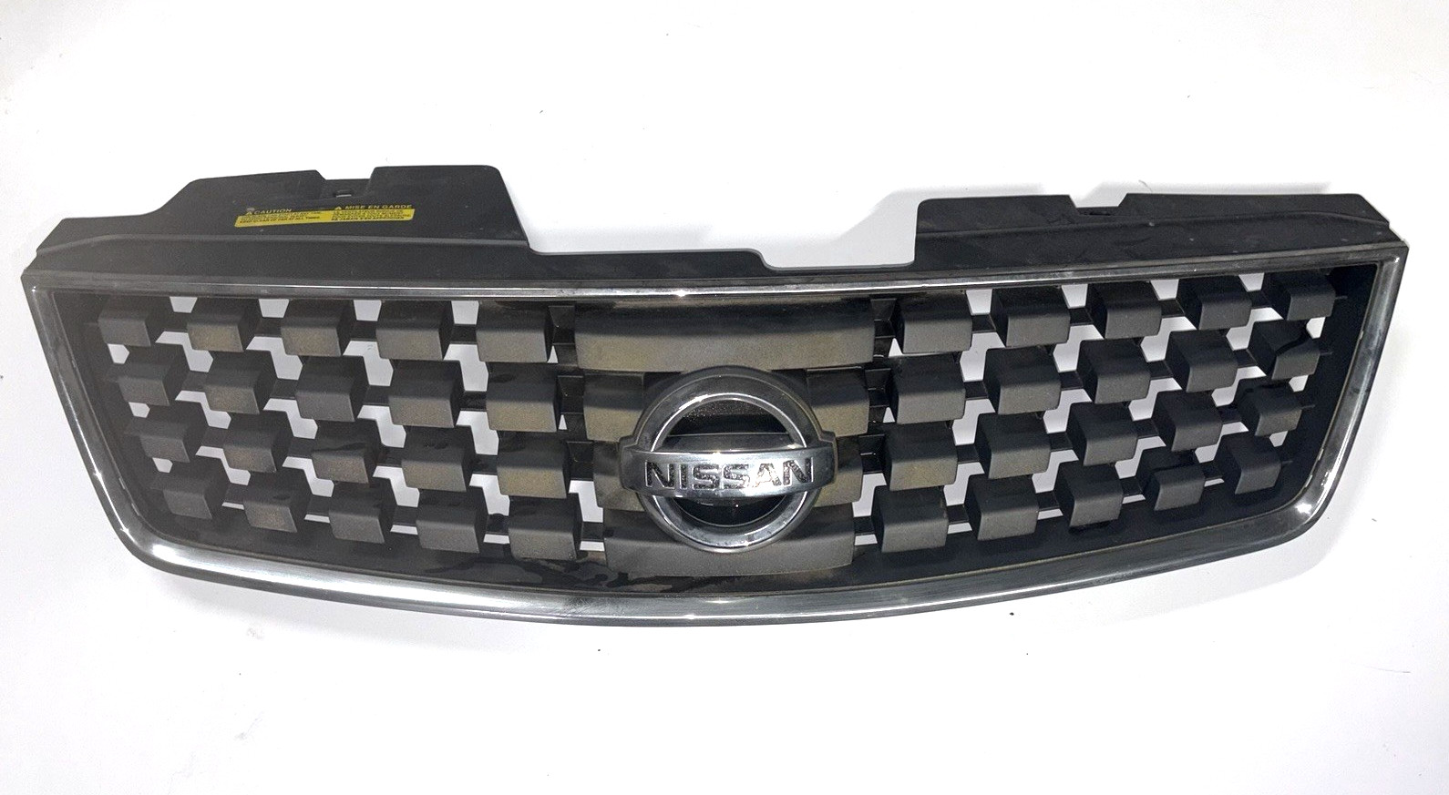 2007-2009 USED GENUINE OEM NISSAN SENTRA FRONT GRILLE WITH CHROME, PN 62070ET000