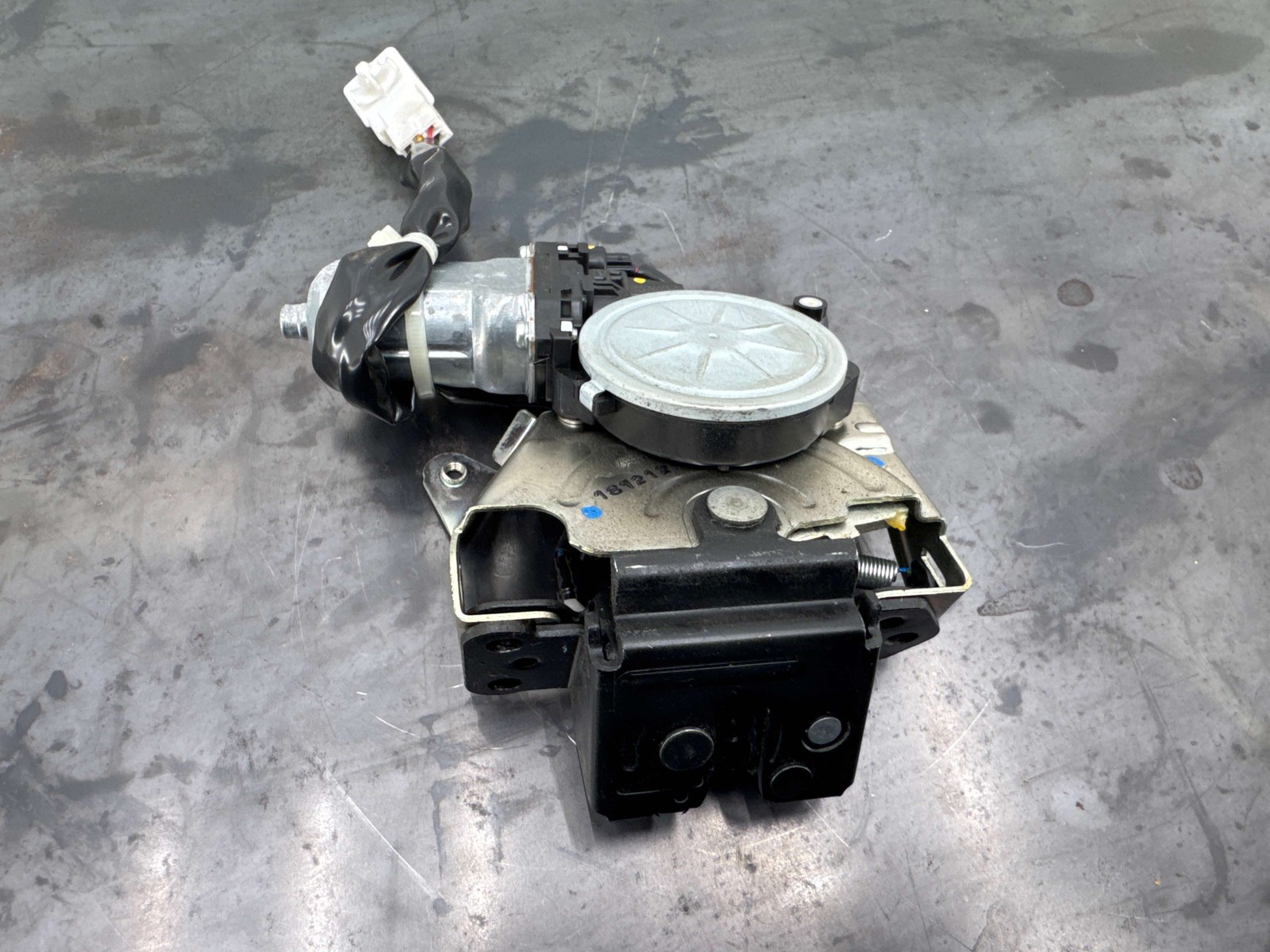 Rear Tail Gate Latch Actuator W/Power Gate Option OEM TOYOTA SIENNA 11-20