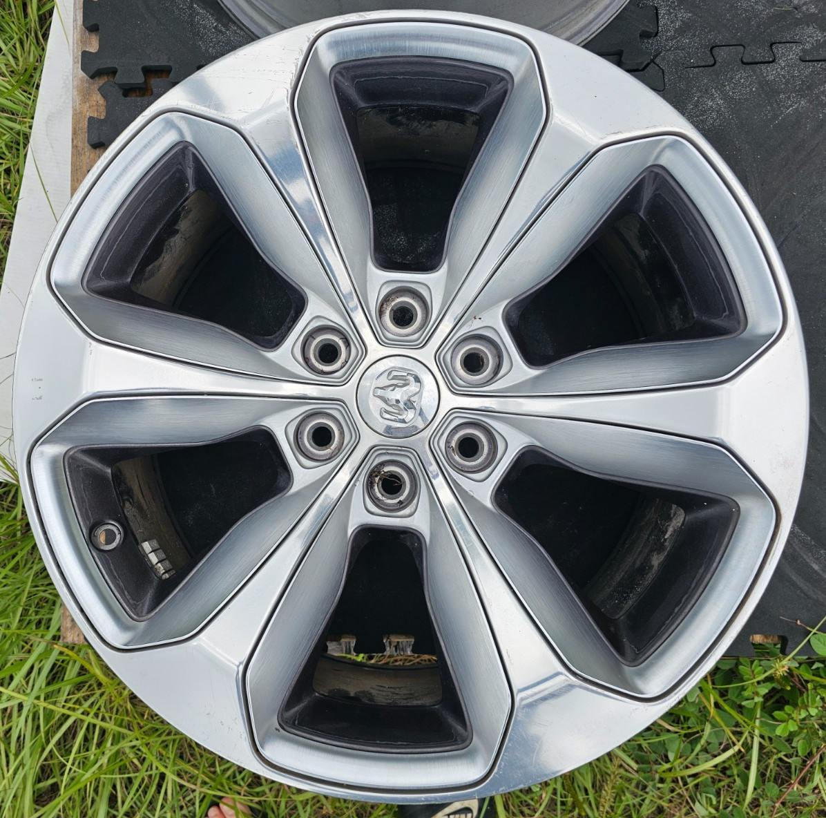 Minor Scuffs Genuine Ram OEM 20\