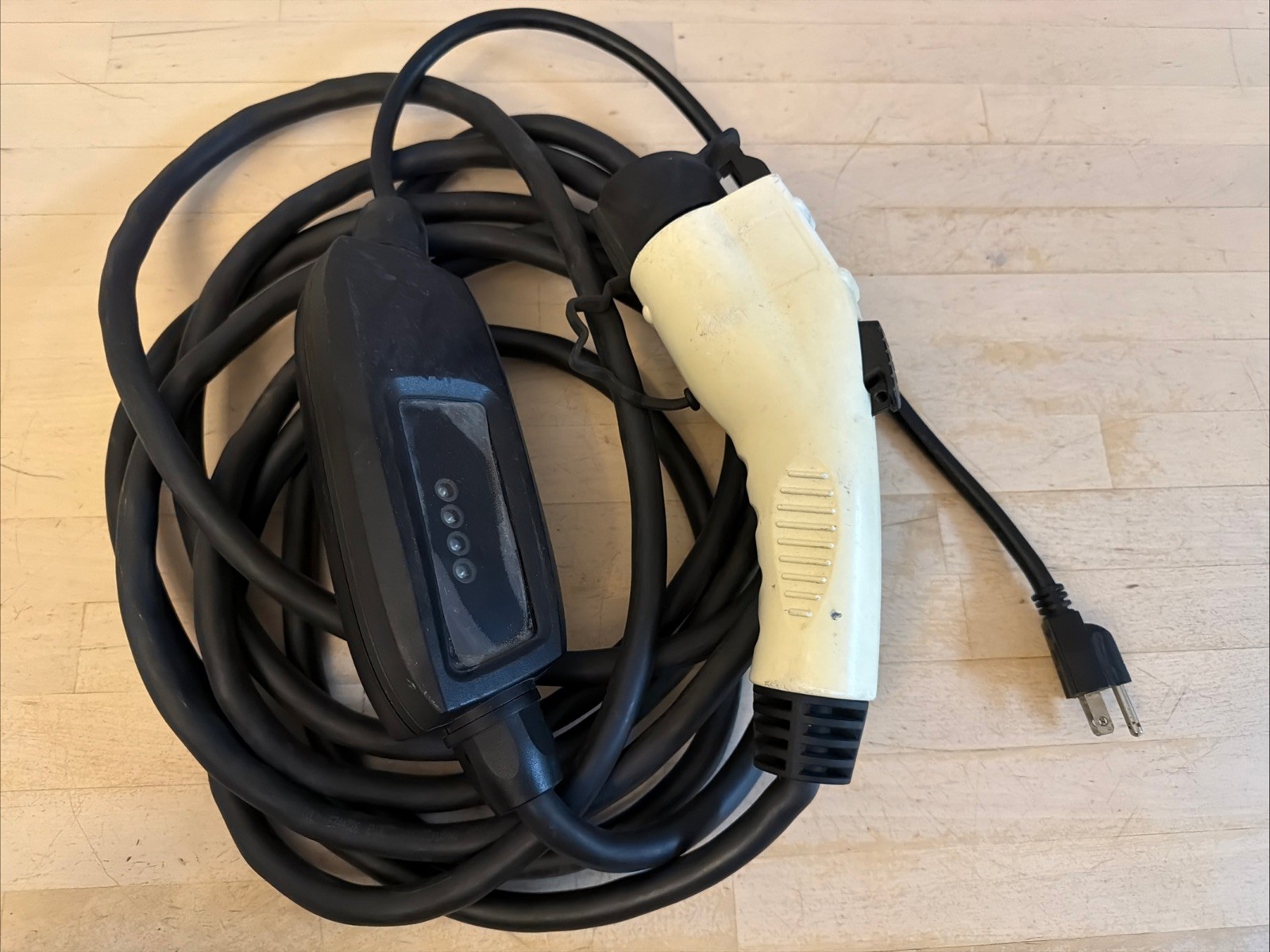 Level 1 EV car charger 110v 120v 5-15 16A Charging Cable Cord Electric PHEV Level 1 EV car charger 110v 120v 5-15 16A Charging Cable Cord Electric PHEV