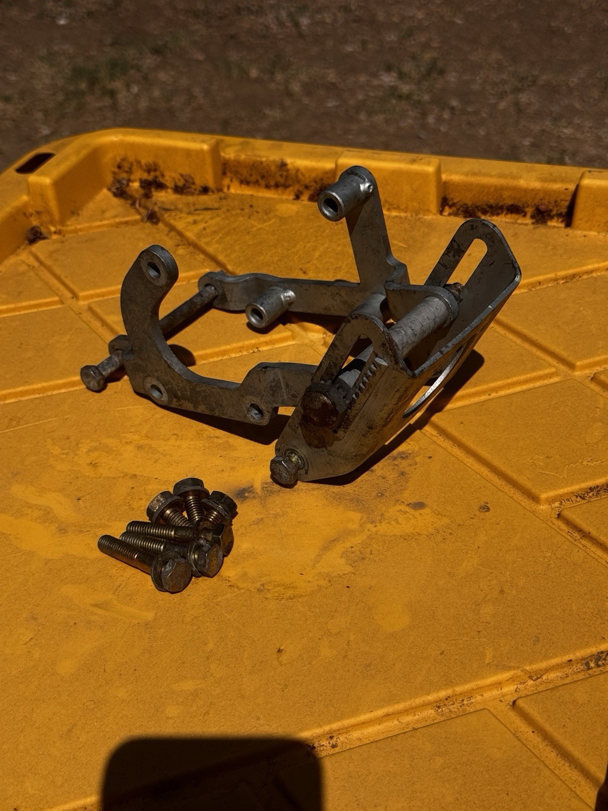 BMW E34 M5 S38B36 SLS Tandem Power Steering Pump Bracket OEM Assembly with Bolts BMW E34 M5 S38B36 SLS Tandem Power Steering Pump Bracket OEM Assembly with Bolts
