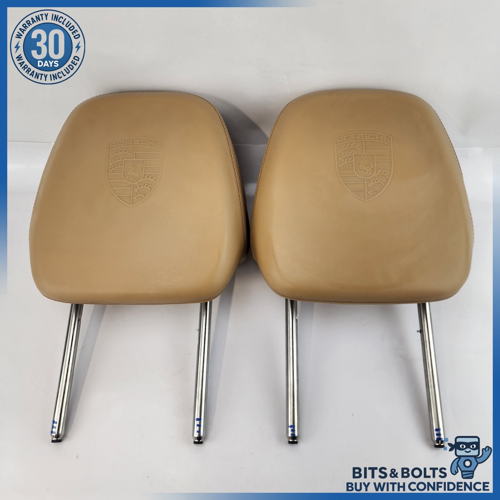 11-18 Porsche Cayenne 958 Front Headrest Head Rest Set of 2 w/Crest OEM