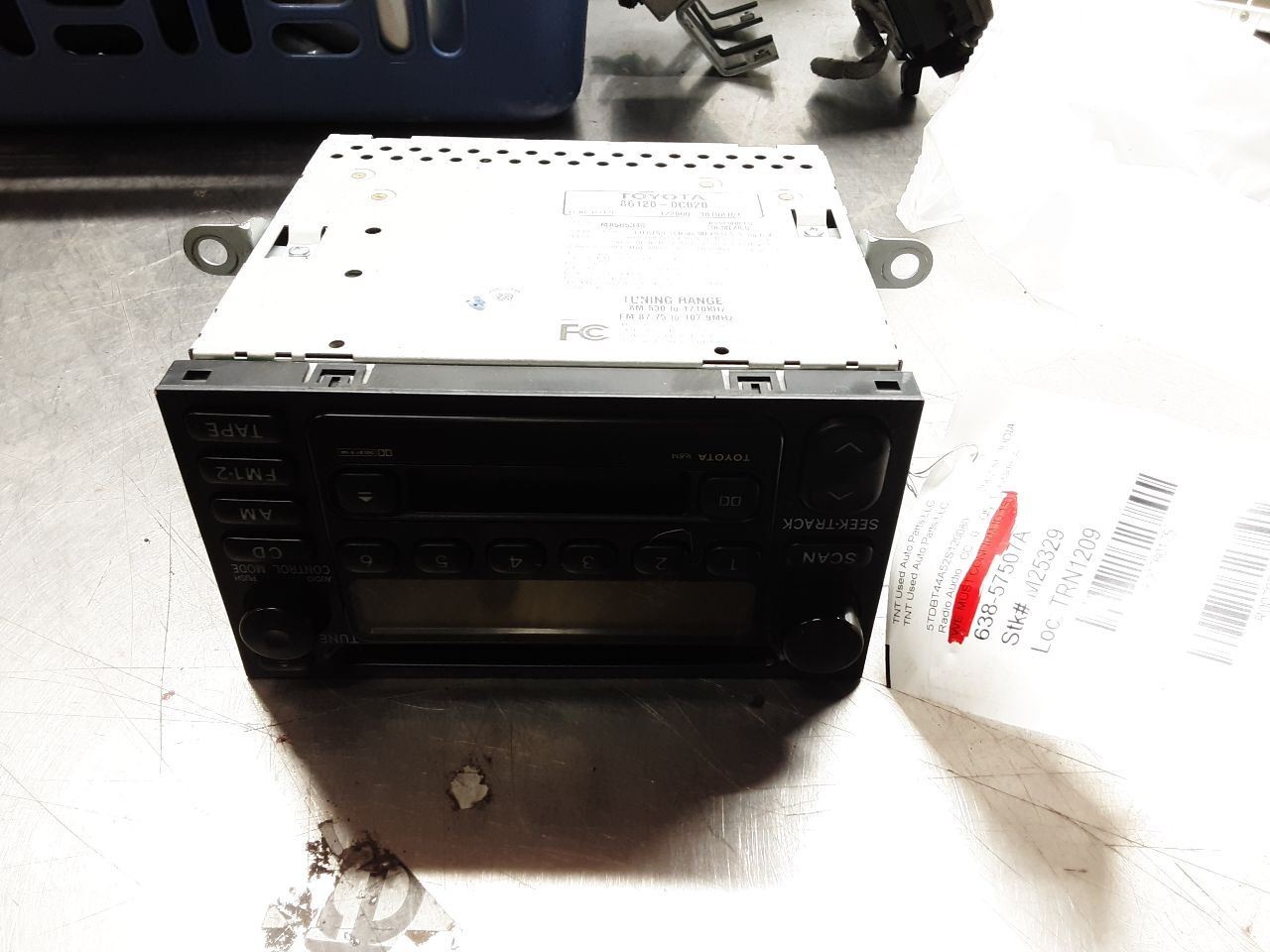 Audio Equipment Radio Receiver Fits 99-03 SIENNA 760175